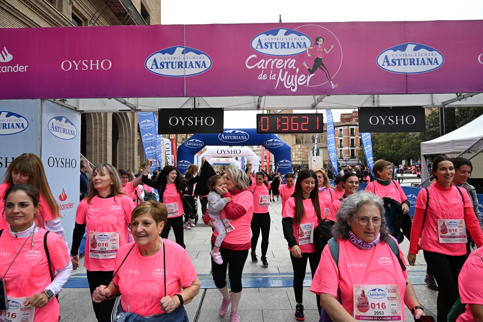 Todas las fotos de la Carrera de la Mujer de Zaragoza 2023. 9175