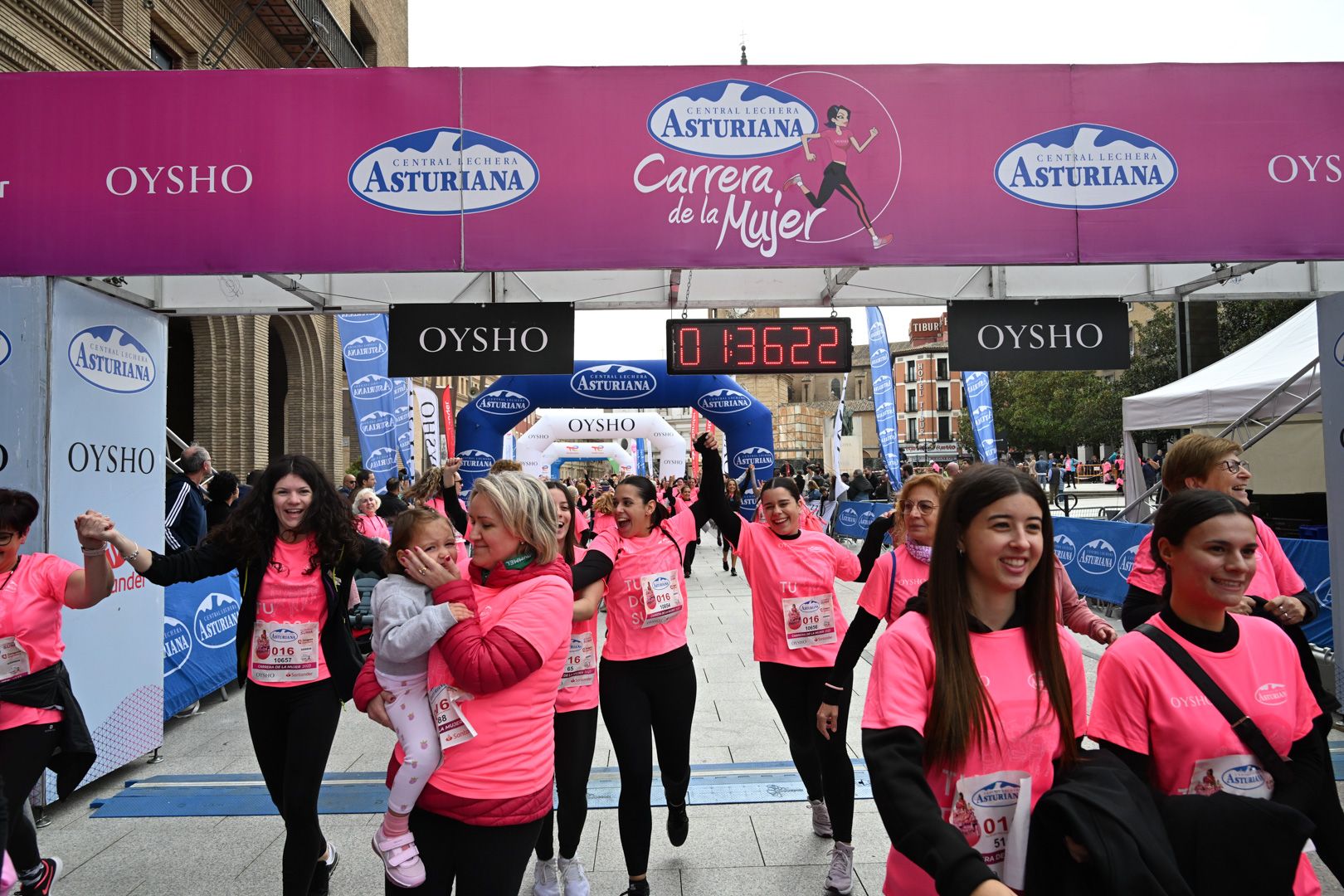 Todas las fotos de la Carrera de la Mujer de Zaragoza 2023. 9176