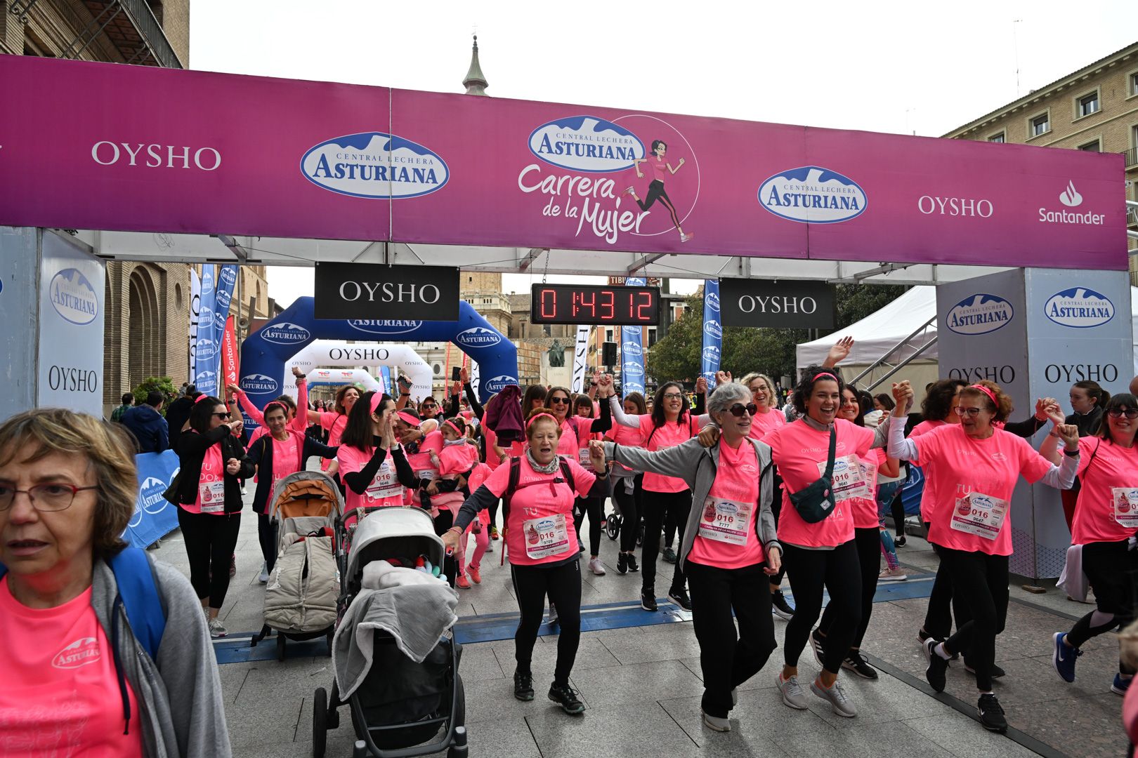 Todas las fotos de la Carrera de la Mujer de Zaragoza 2023. 9673