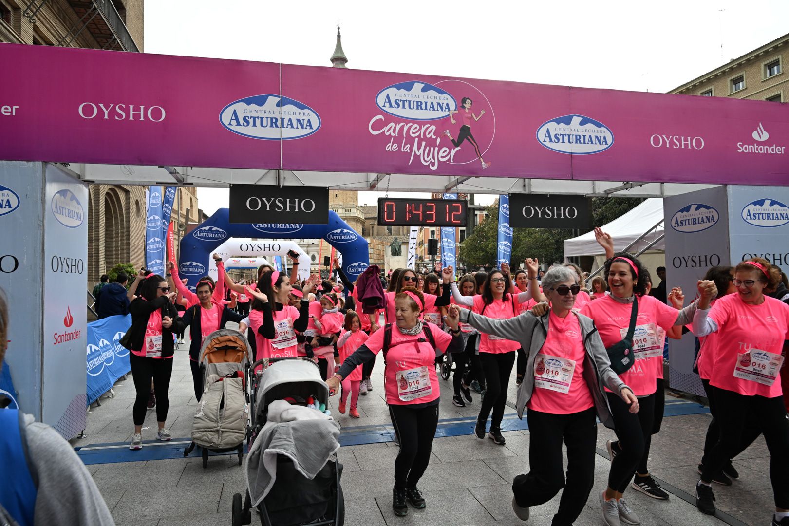 Todas las fotos de la Carrera de la Mujer de Zaragoza 2023. 9674