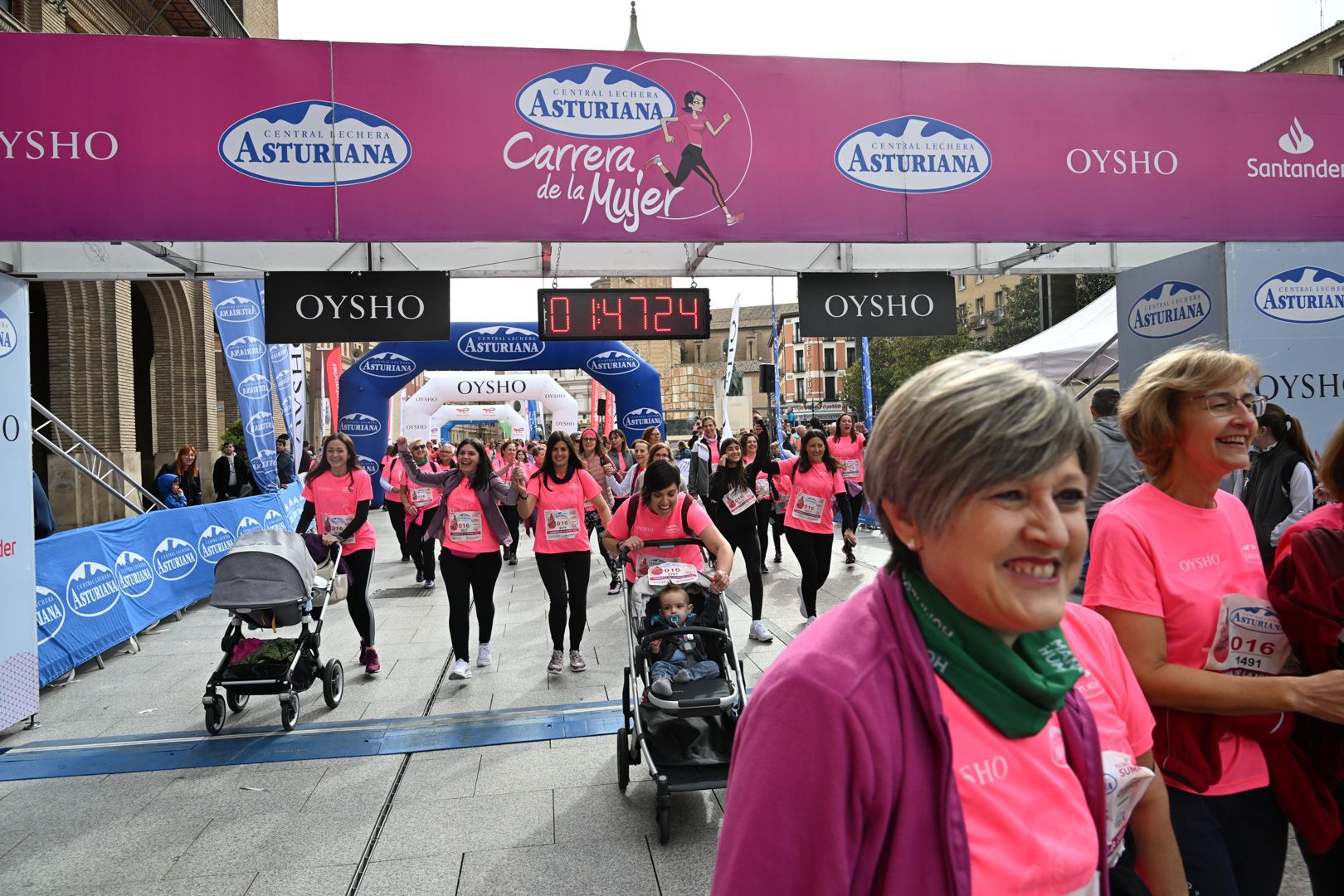 Todas las fotos de la Carrera de la Mujer de Zaragoza 2023. 9918