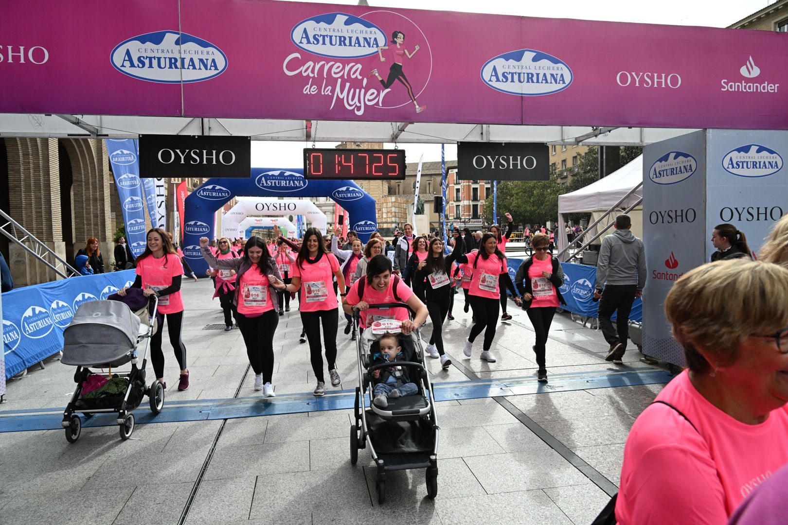 Todas las fotos de la Carrera de la Mujer de Zaragoza 2023. 9919