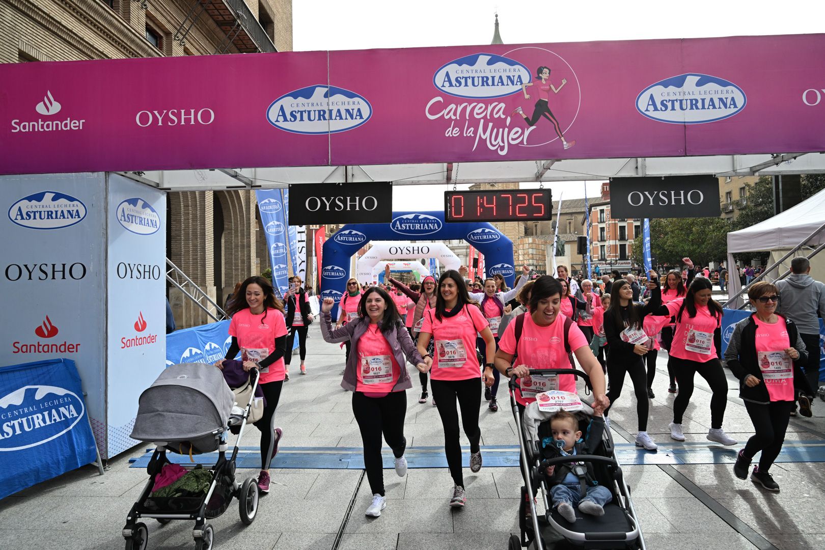 Todas las fotos de la Carrera de la Mujer de Zaragoza 2023. 9920