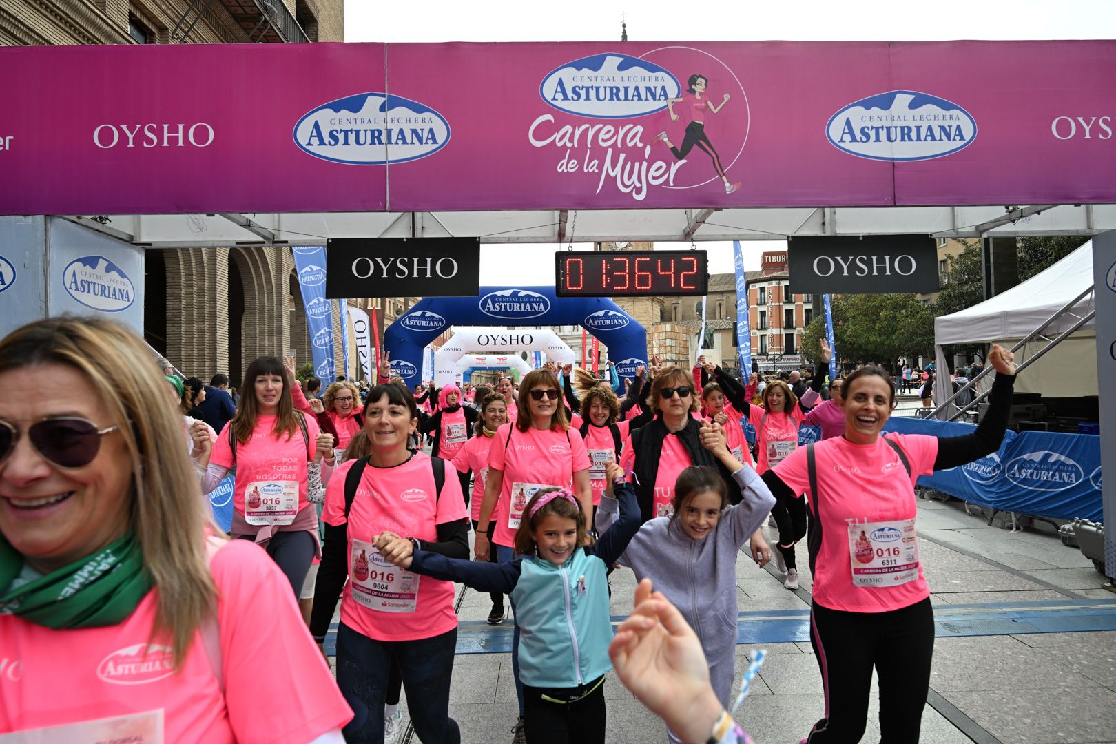 Todas las fotos de la Carrera de la Mujer de Zaragoza 2023. 9198