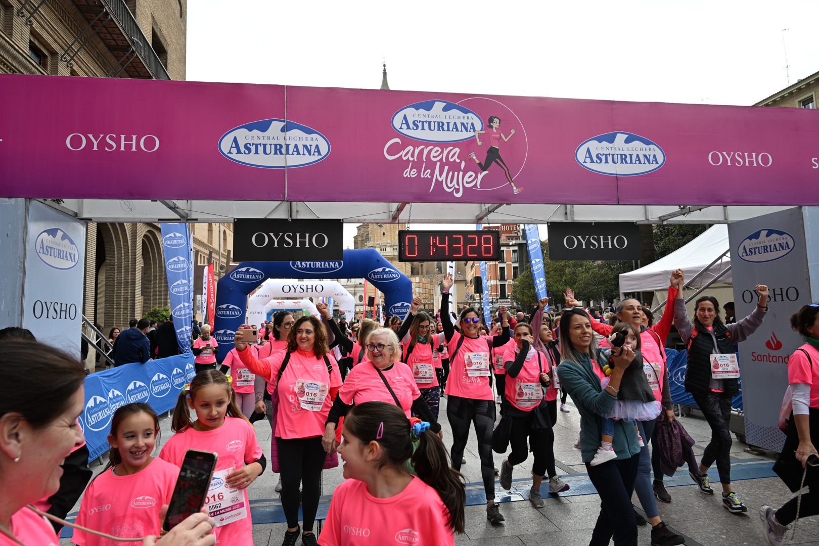 Todas las fotos de la Carrera de la Mujer de Zaragoza 2023. 9688