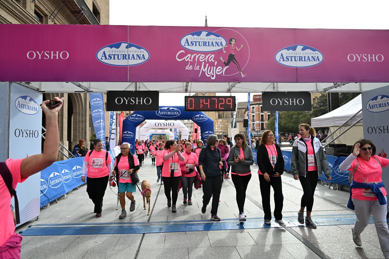 Todas las fotos de la Carrera de la Mujer de Zaragoza 2023. 9927