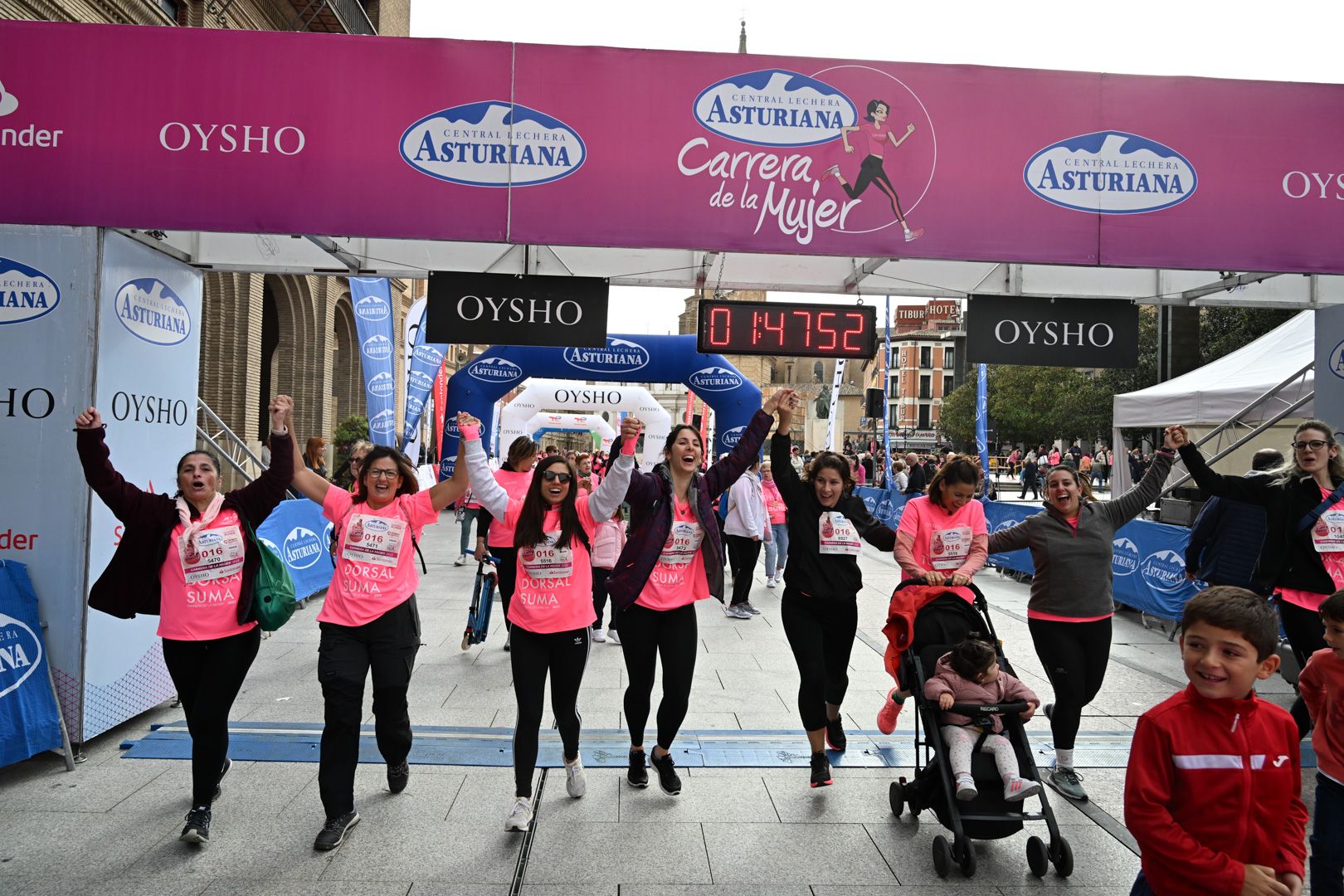 Todas las fotos de la Carrera de la Mujer de Zaragoza 2023. 9950