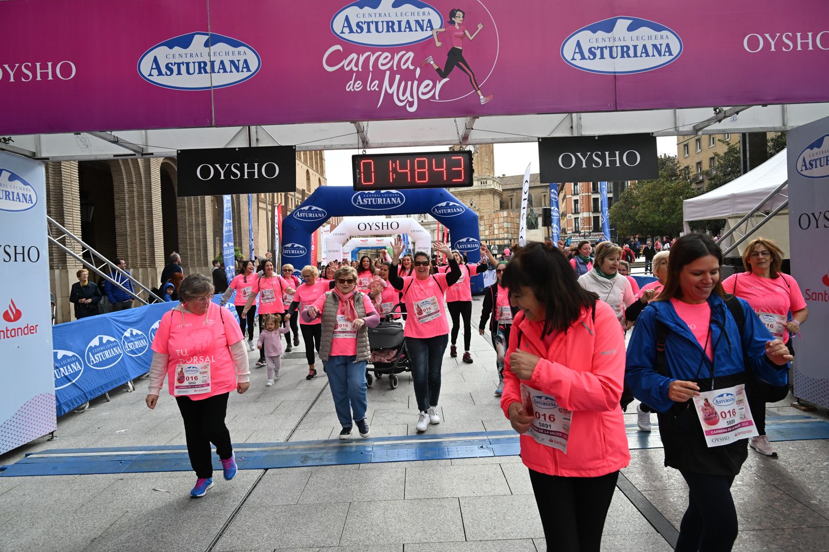 Todas las fotos de la Carrera de la Mujer de Zaragoza 2023. 0011