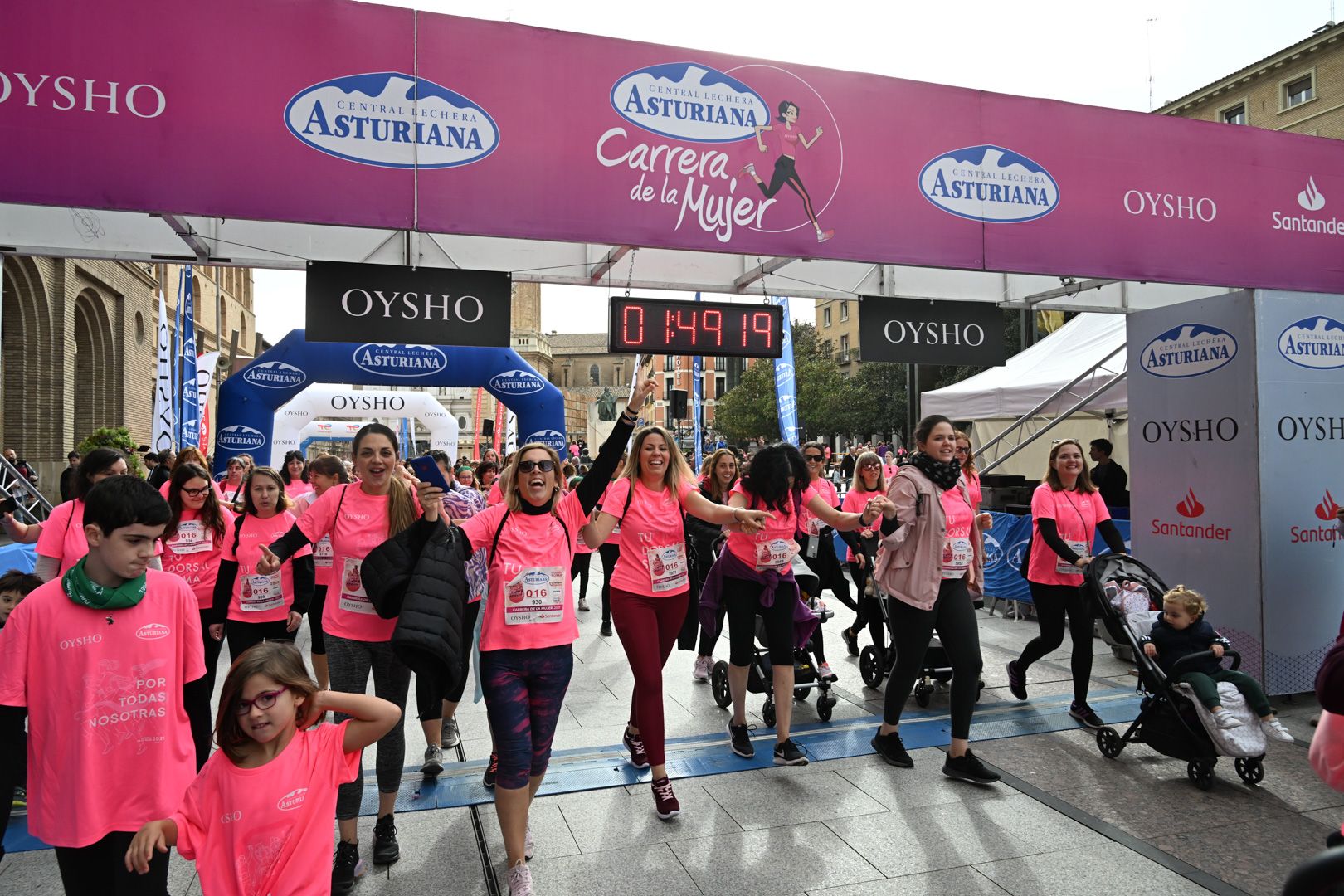 Todas las fotos de la Carrera de la Mujer de Zaragoza 2023. 0064