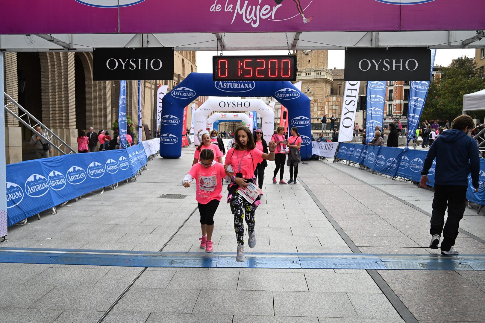 Todas las fotos de la Carrera de la Mujer de Zaragoza 2023. 0205