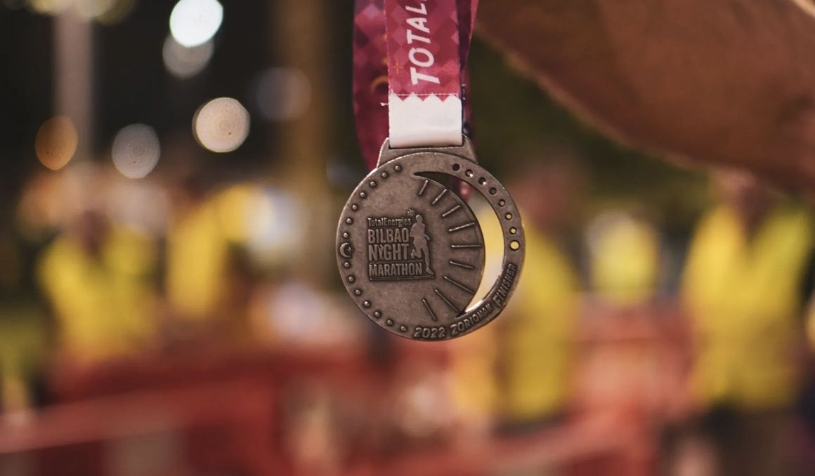 Una imagen de una de las medallas de finisher del Total Energies Bilbao Night Marathon 2023. ORGANIZACIÓN
