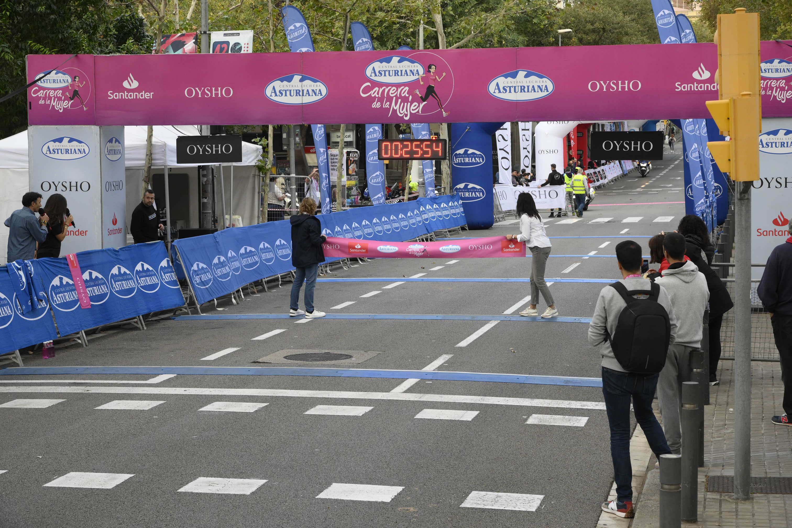 Las mejores fotos de la Carrera de la Mujer de Barcelona 2023. 3897