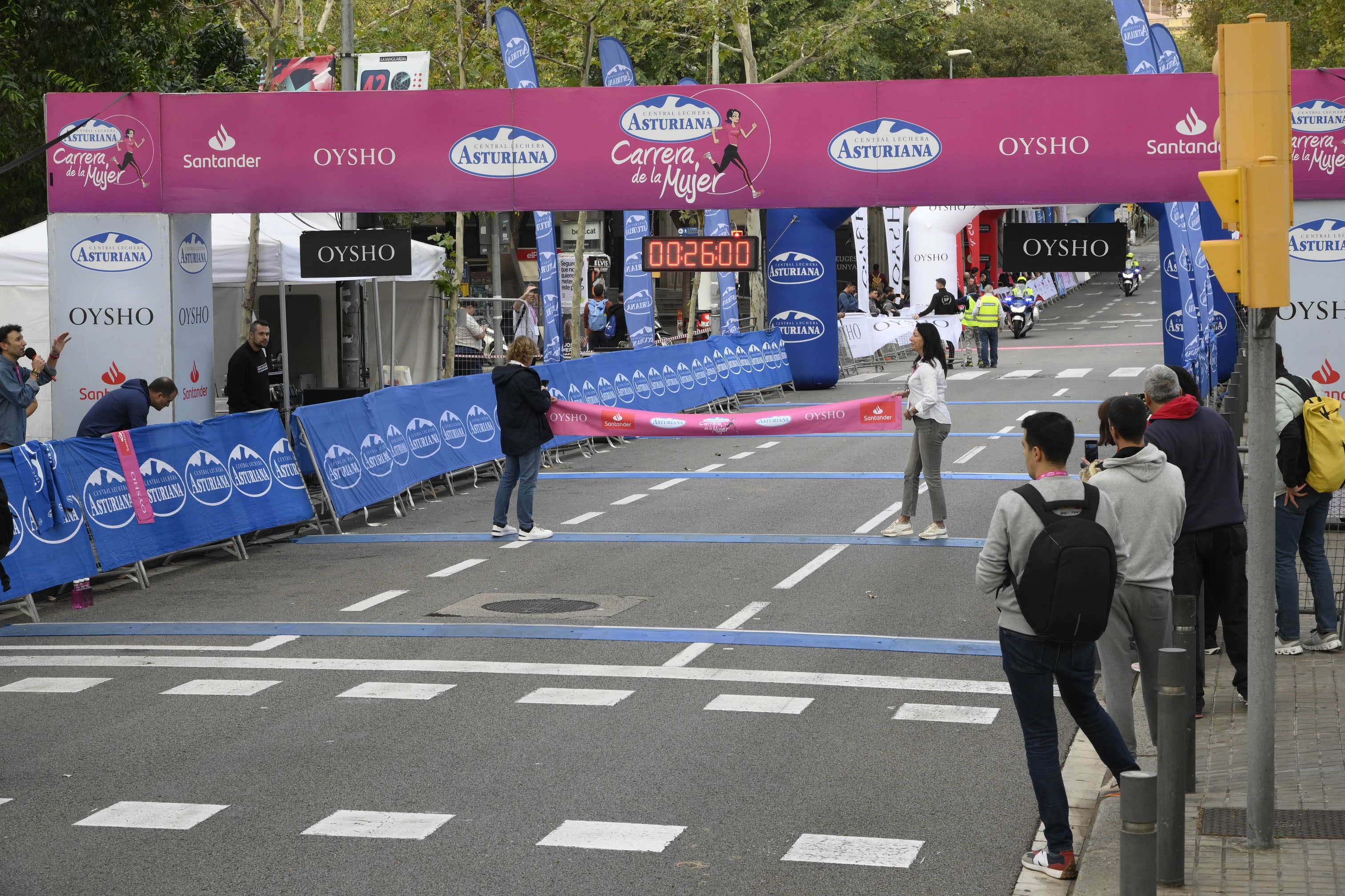 Las mejores fotos de la Carrera de la Mujer de Barcelona 2023. 3900