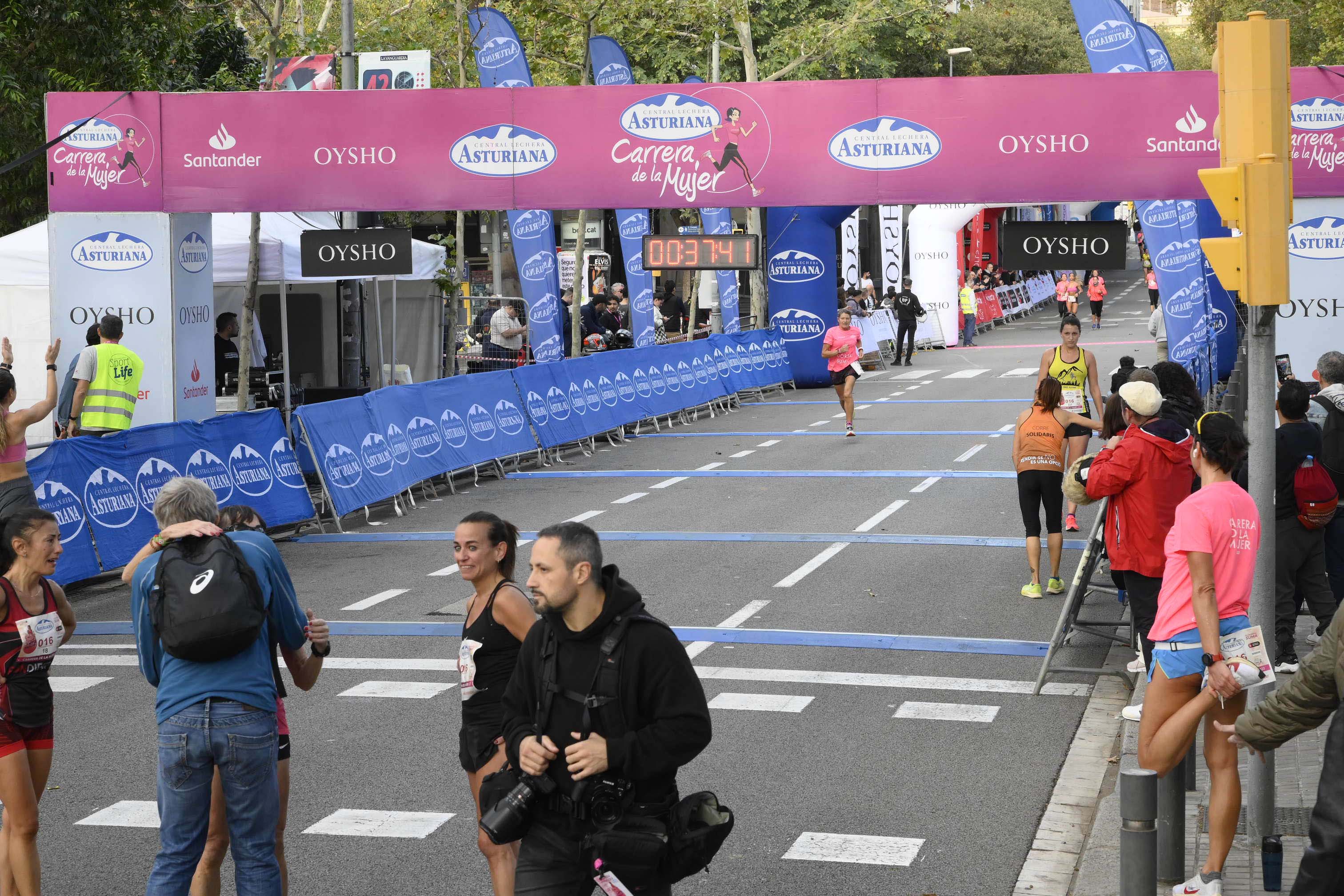 Las mejores fotos de la Carrera de la Mujer de Barcelona 2023. 4212
