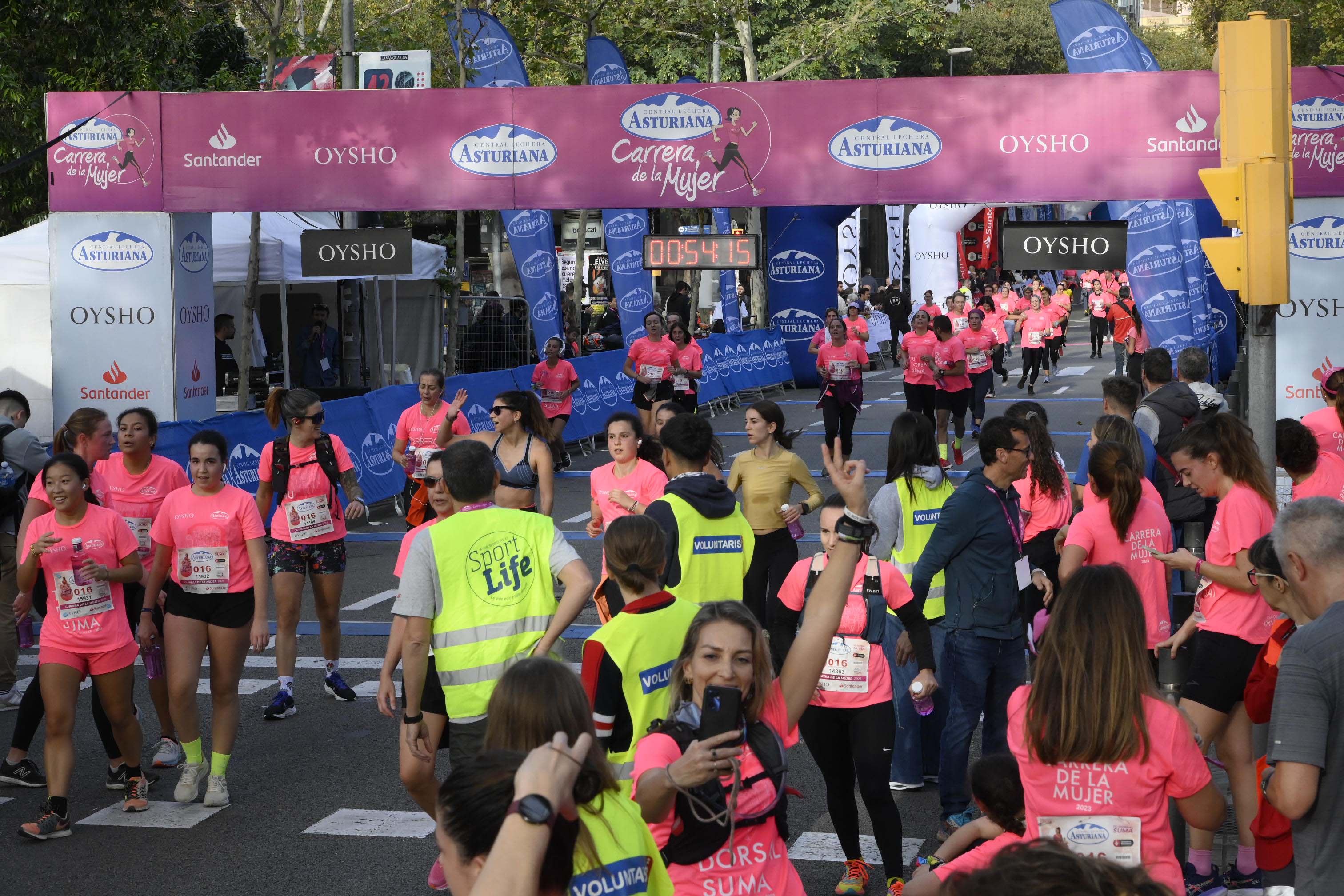 Las mejores fotos de la Carrera de la Mujer de Barcelona 2023. 4704