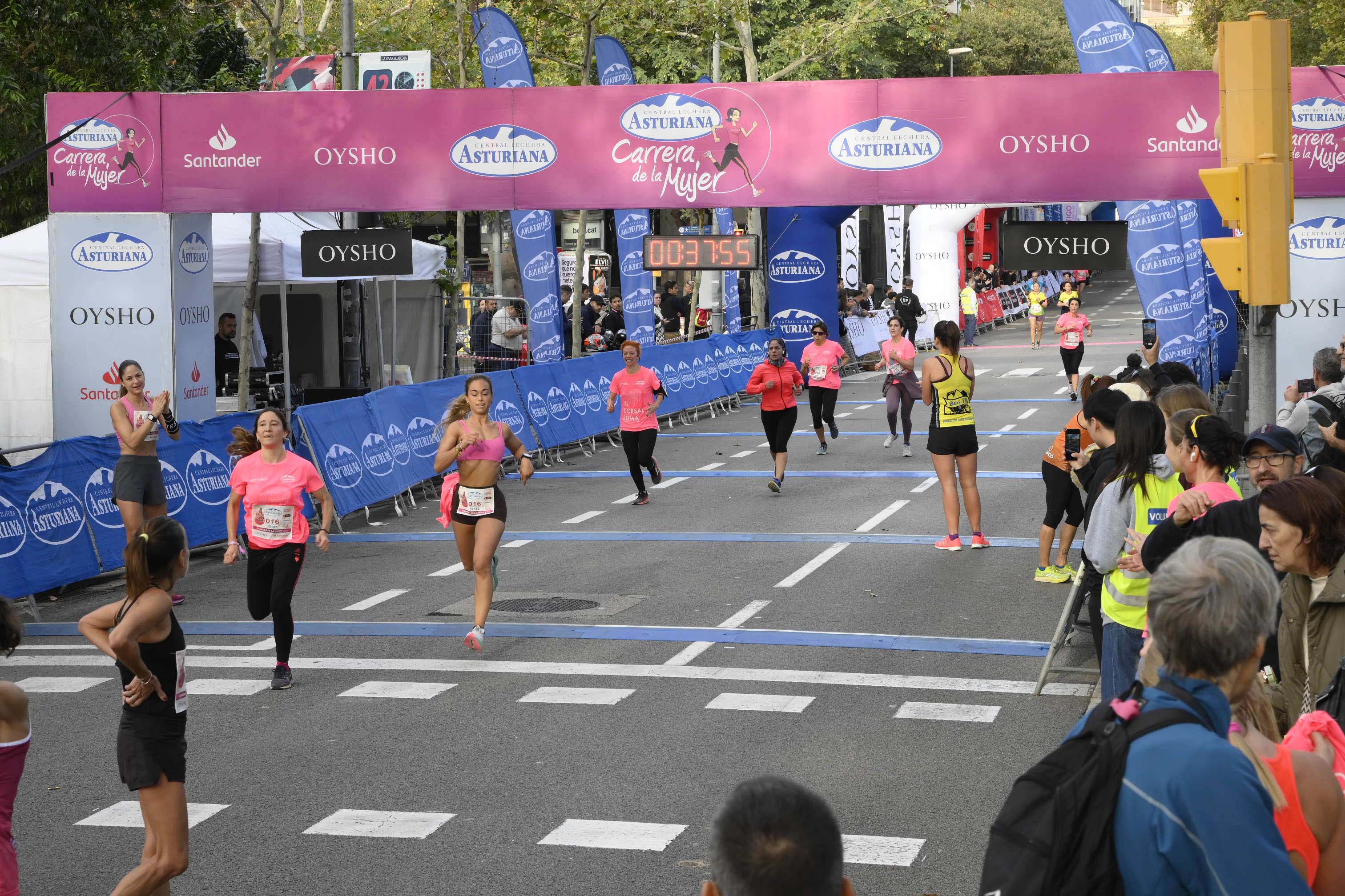 Las mejores fotos de la Carrera de la Mujer de Barcelona 2023. 4219
