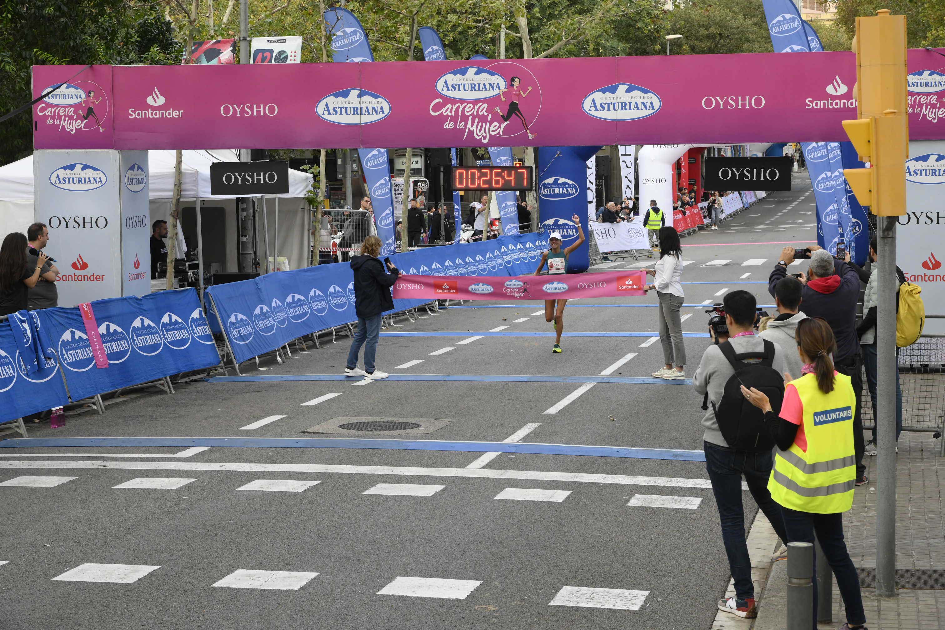 Las mejores fotos de la Carrera de la Mujer de Barcelona 2023. 3913