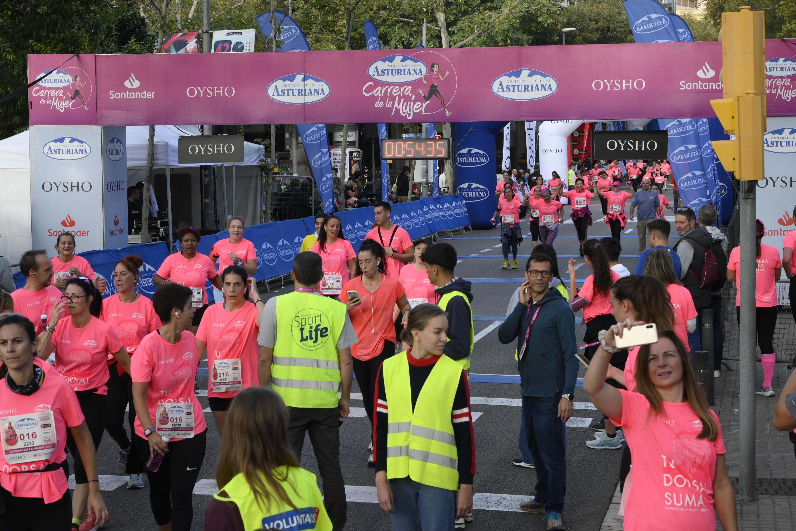 Las mejores fotos de la Carrera de la Mujer de Barcelona 2023. 4714