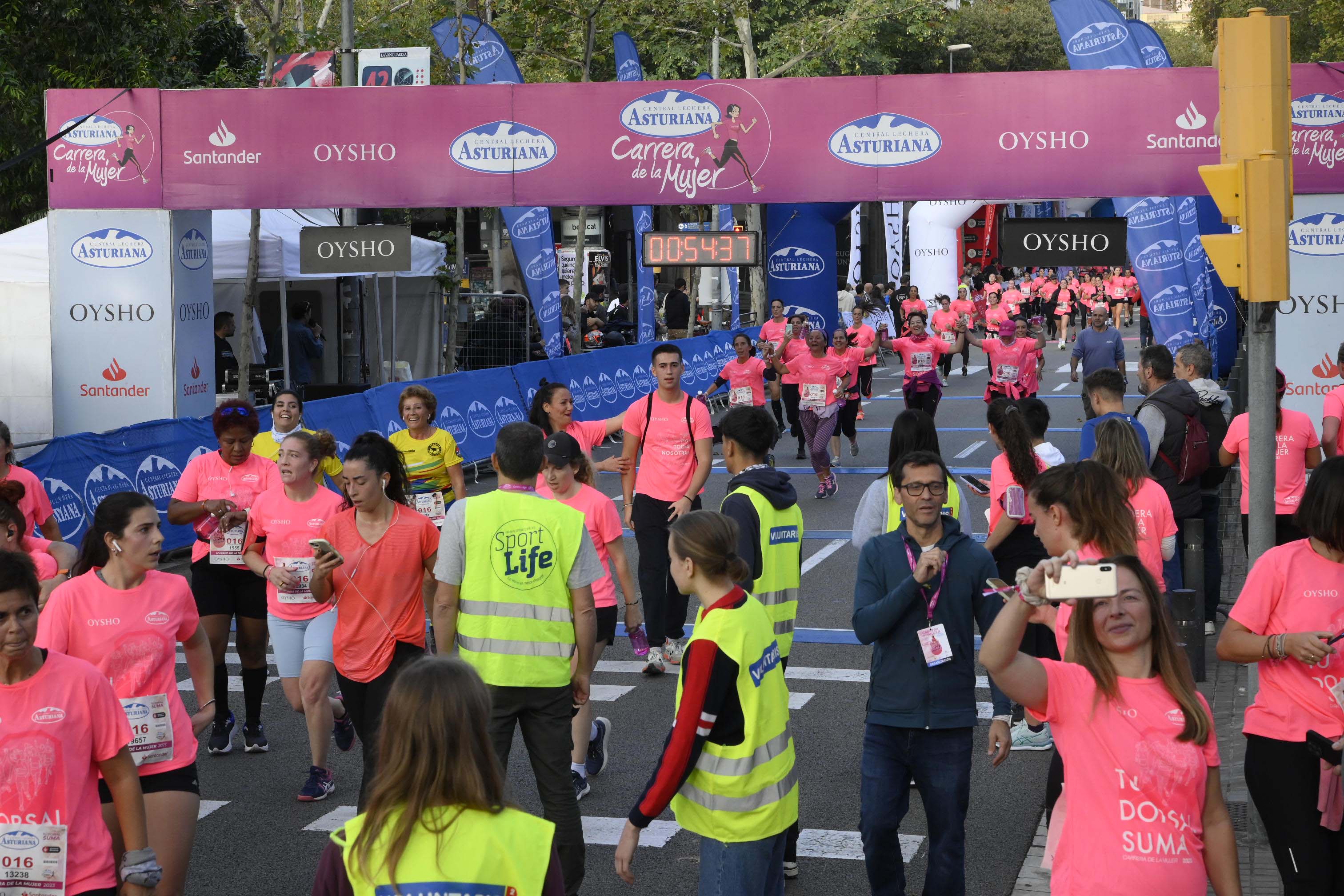 Las mejores fotos de la Carrera de la Mujer de Barcelona 2023. 4715