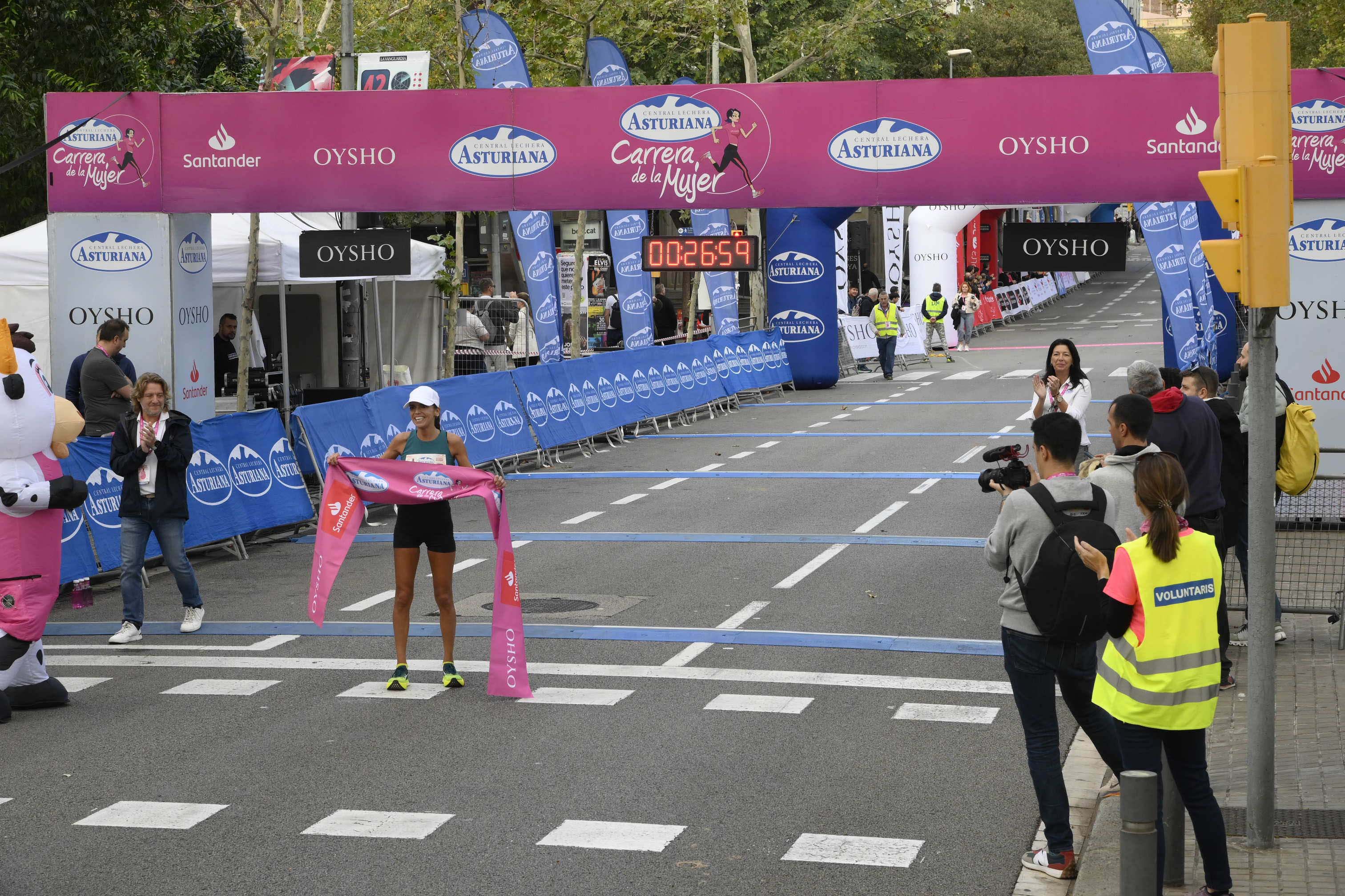 Las mejores fotos de la Carrera de la Mujer de Barcelona 2023. 3919