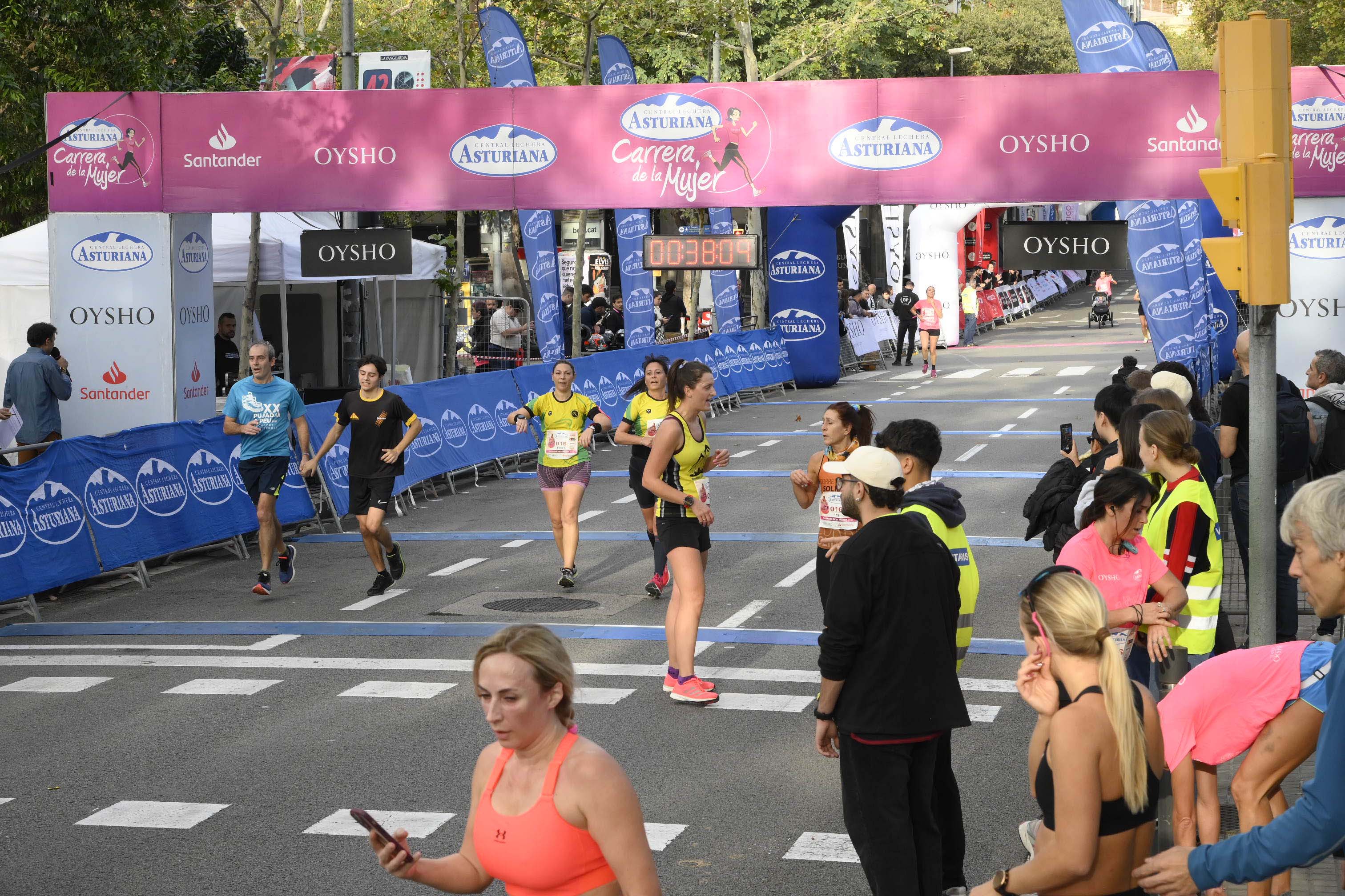Las mejores fotos de la Carrera de la Mujer de Barcelona 2023. 4226