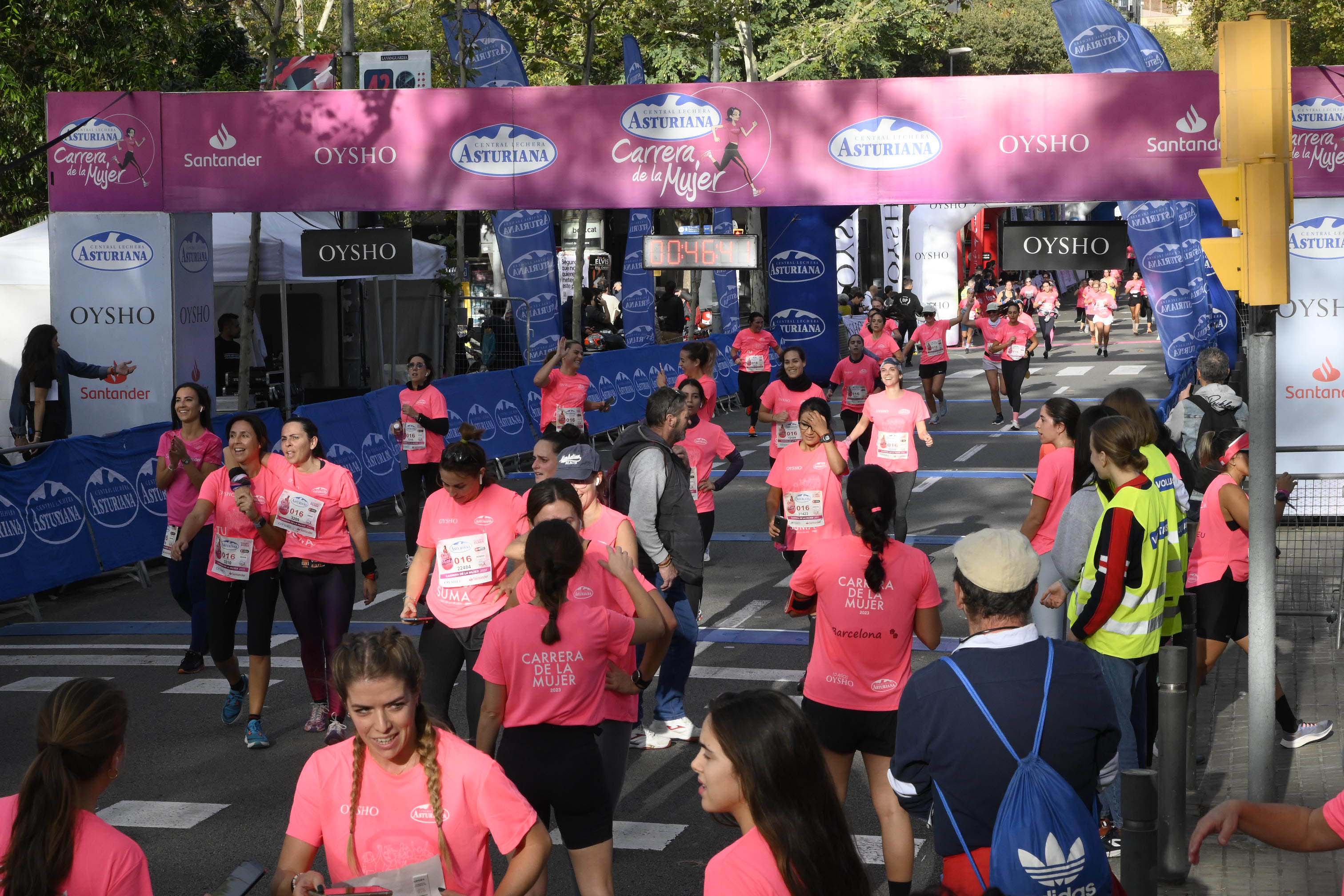 Las mejores fotos de la Carrera de la Mujer de Barcelona 2023. 4477