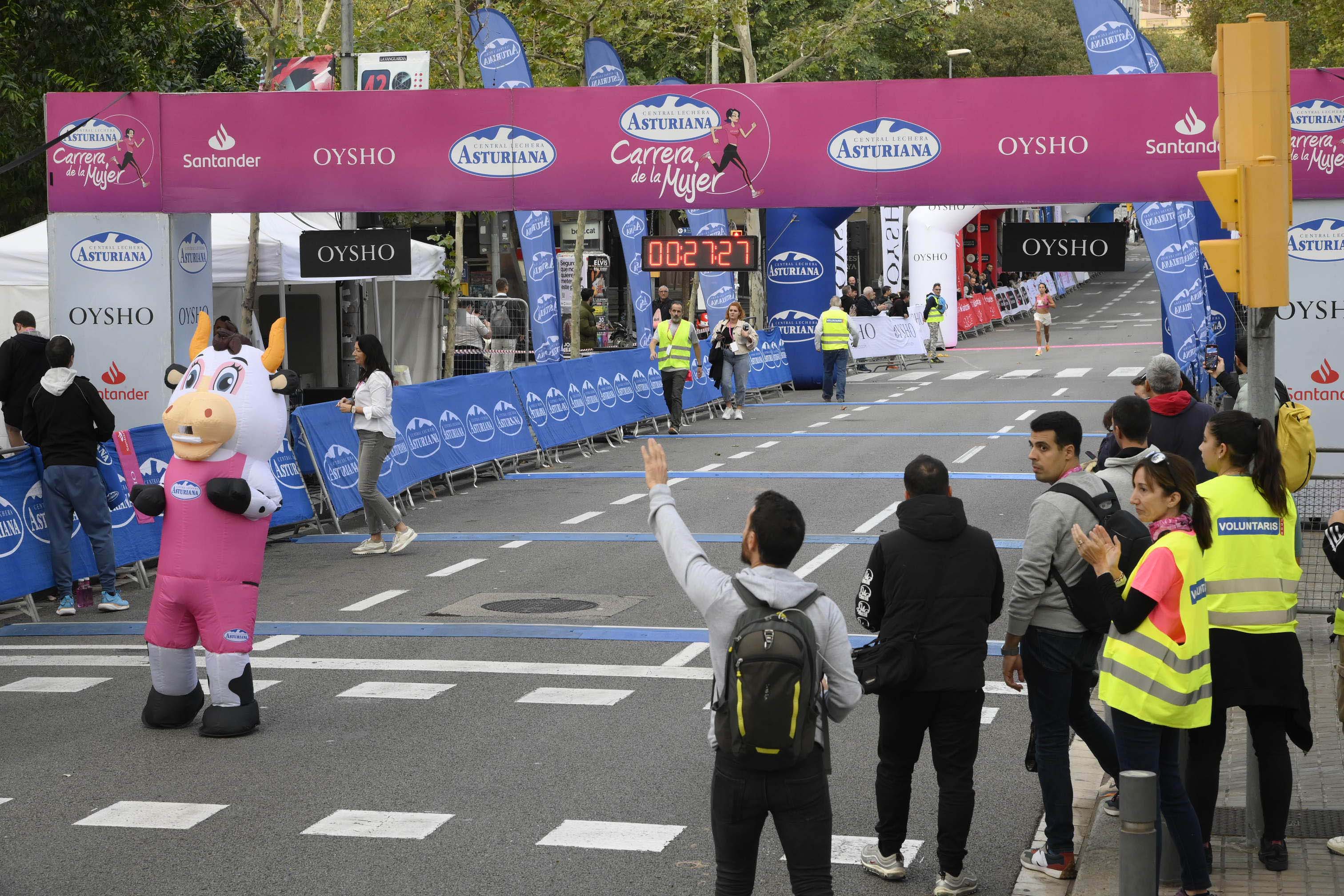 Las mejores fotos de la Carrera de la Mujer de Barcelona 2023. 3927