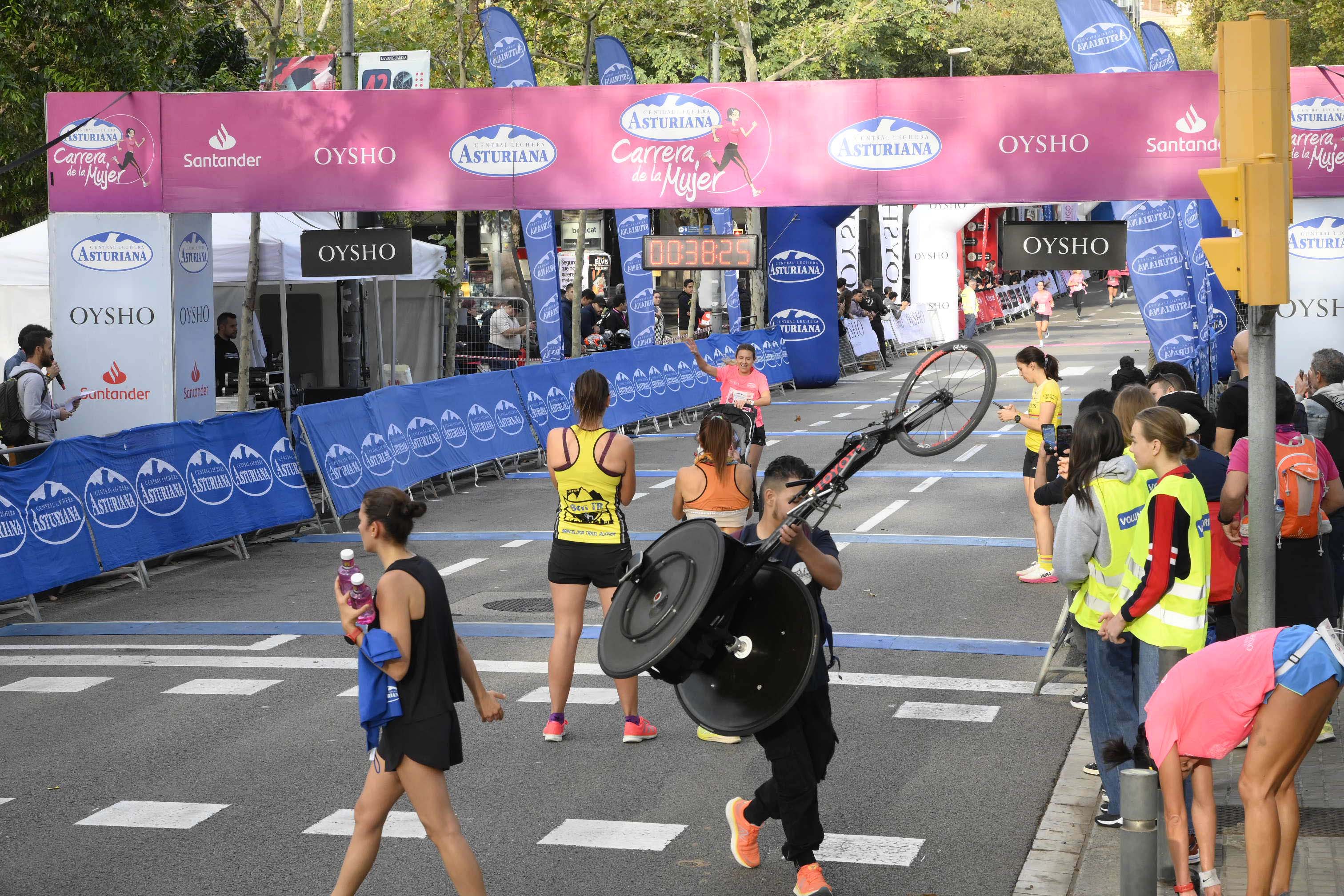Las mejores fotos de la Carrera de la Mujer de Barcelona 2023. 4234