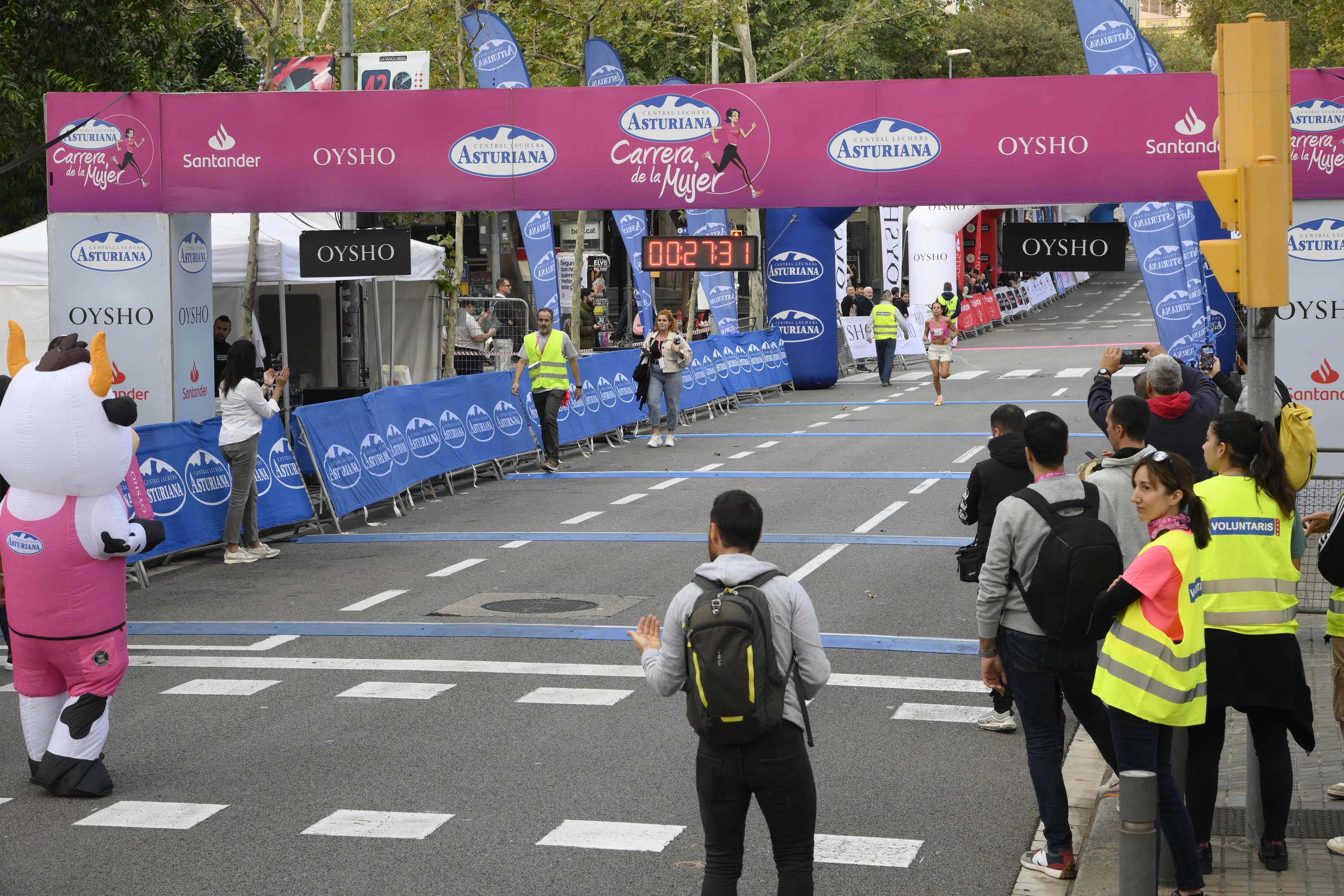 Las mejores fotos de la Carrera de la Mujer de Barcelona 2023. 3929