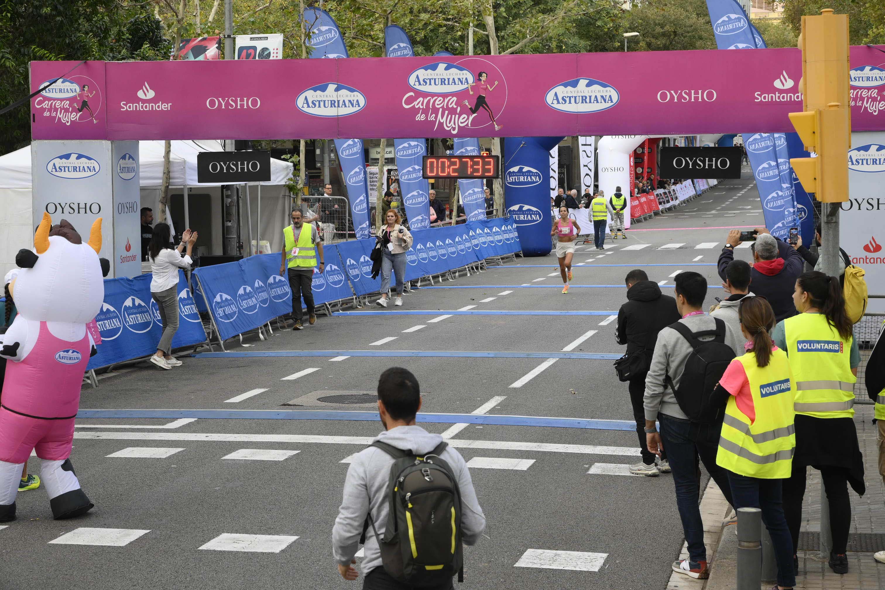 Las mejores fotos de la Carrera de la Mujer de Barcelona 2023. 3930
