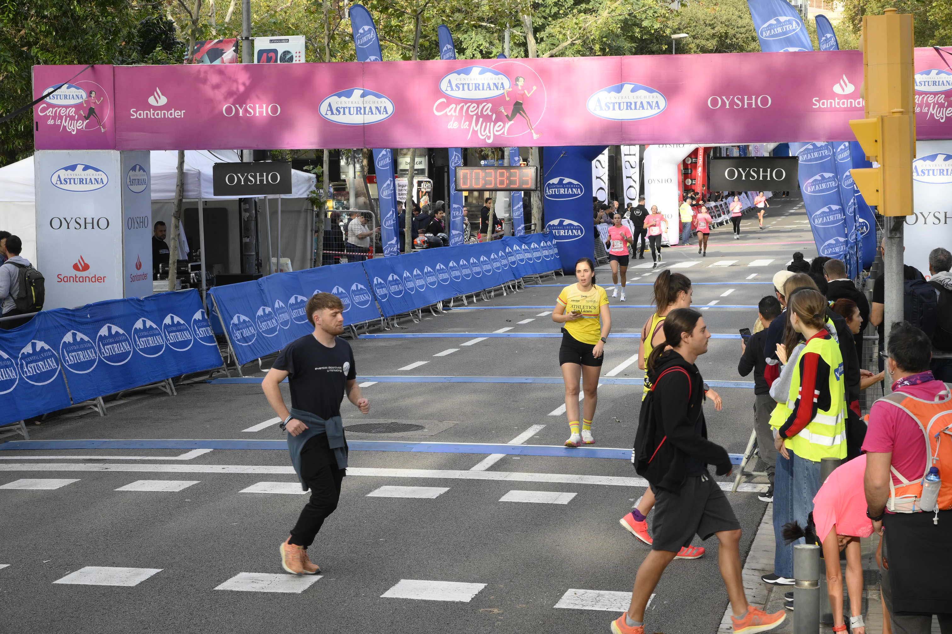 Las mejores fotos de la Carrera de la Mujer de Barcelona 2023. 4238
