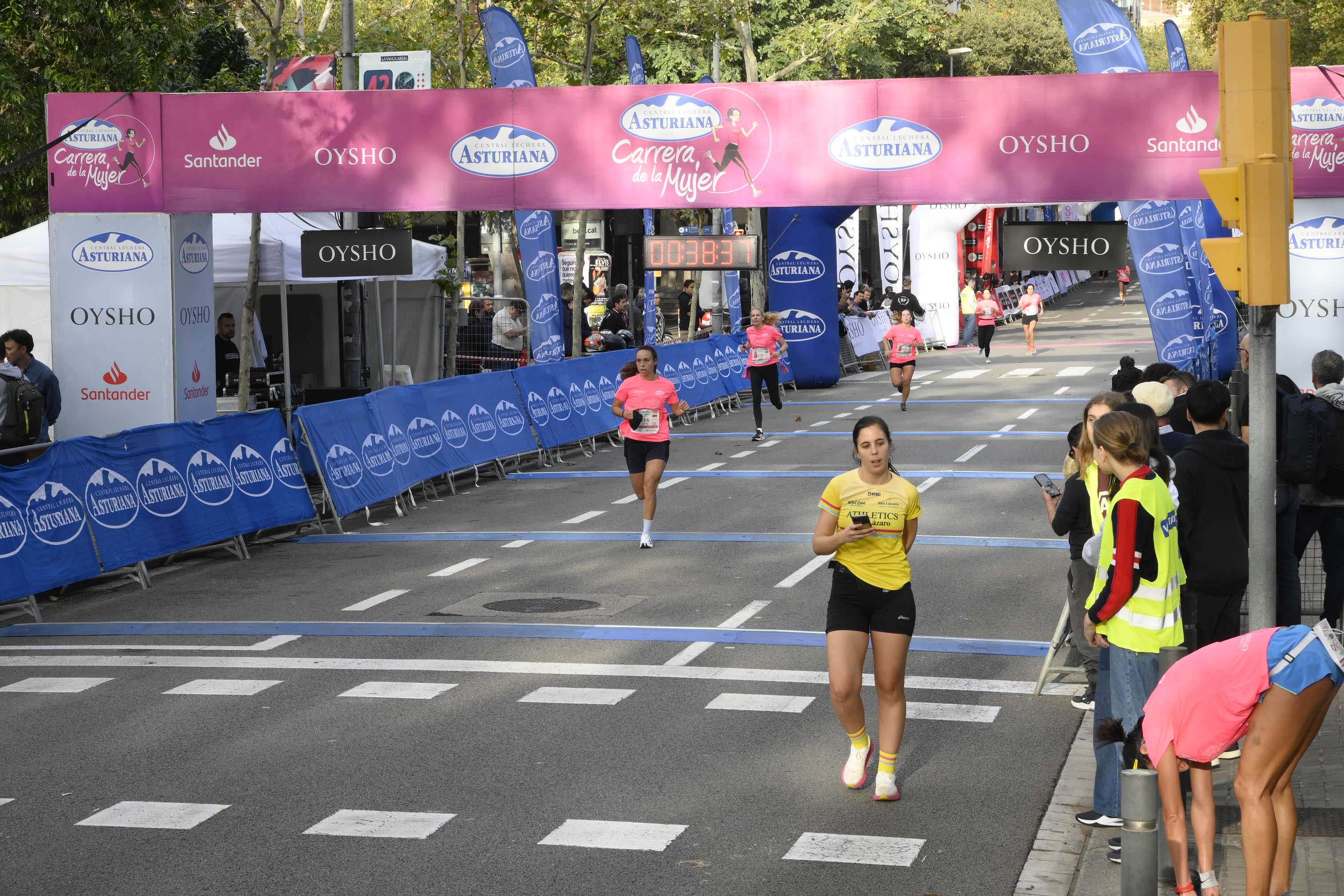 Las mejores fotos de la Carrera de la Mujer de Barcelona 2023. 4240