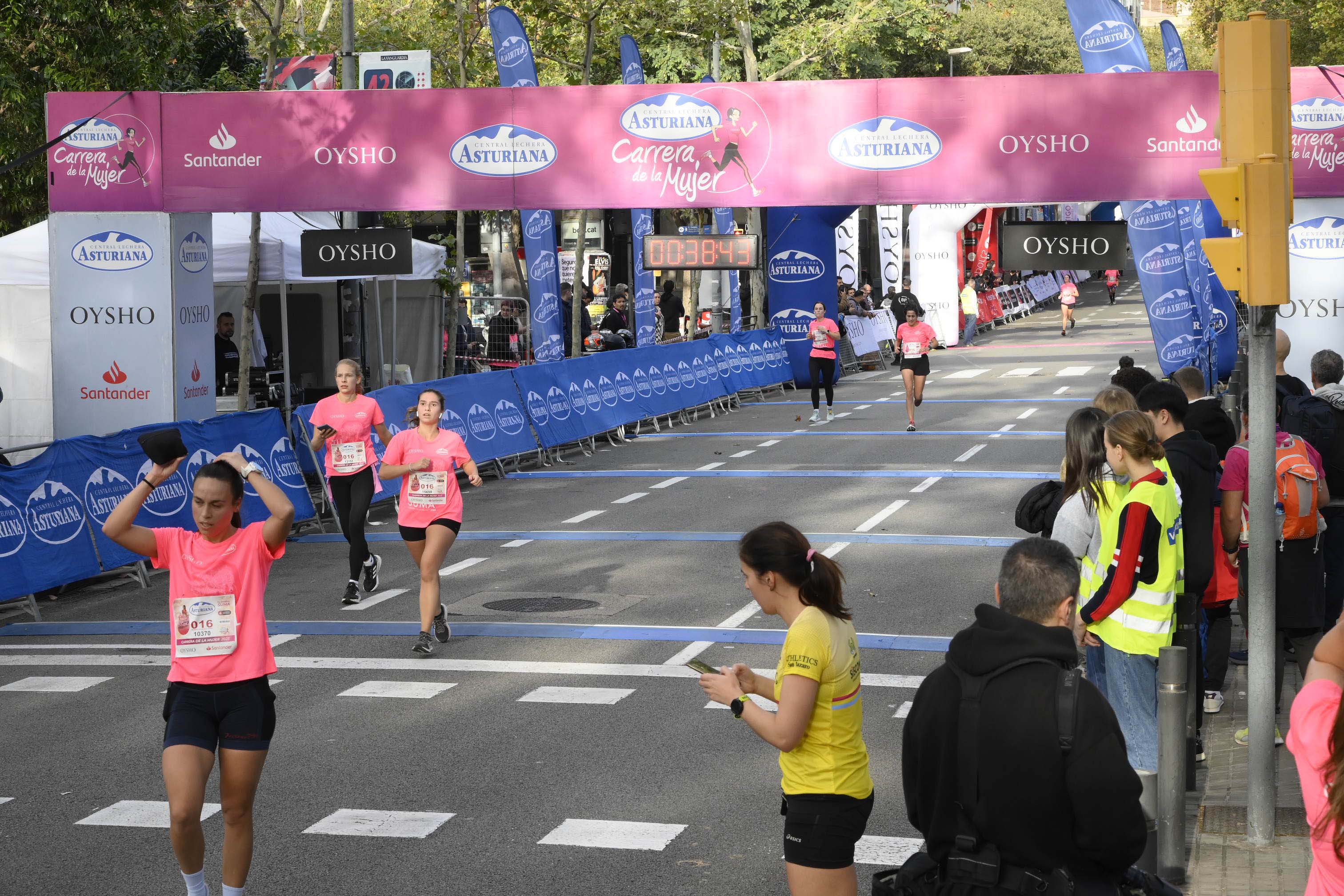 Las mejores fotos de la Carrera de la Mujer de Barcelona 2023. 4243
