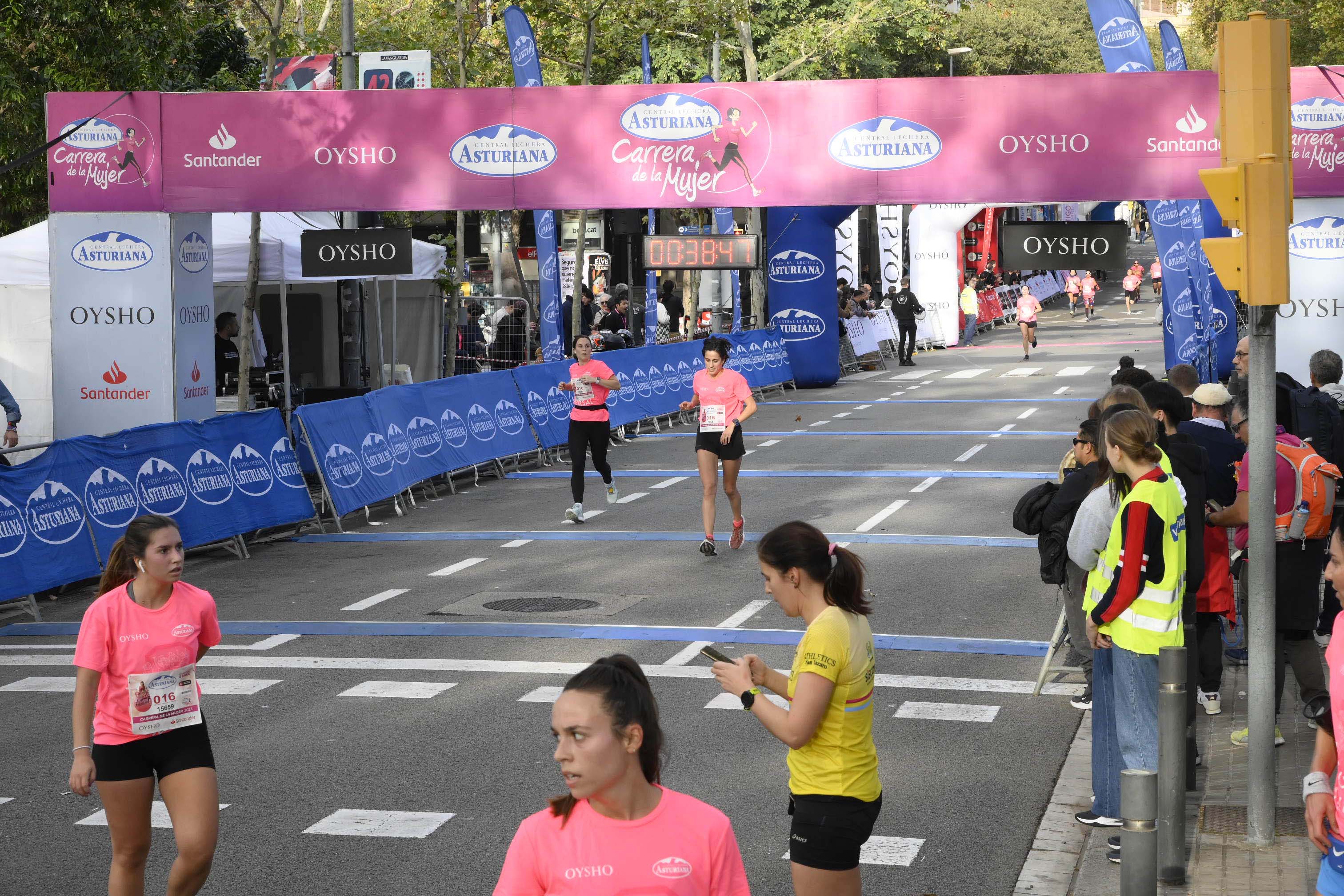 Las mejores fotos de la Carrera de la Mujer de Barcelona 2023. 4245