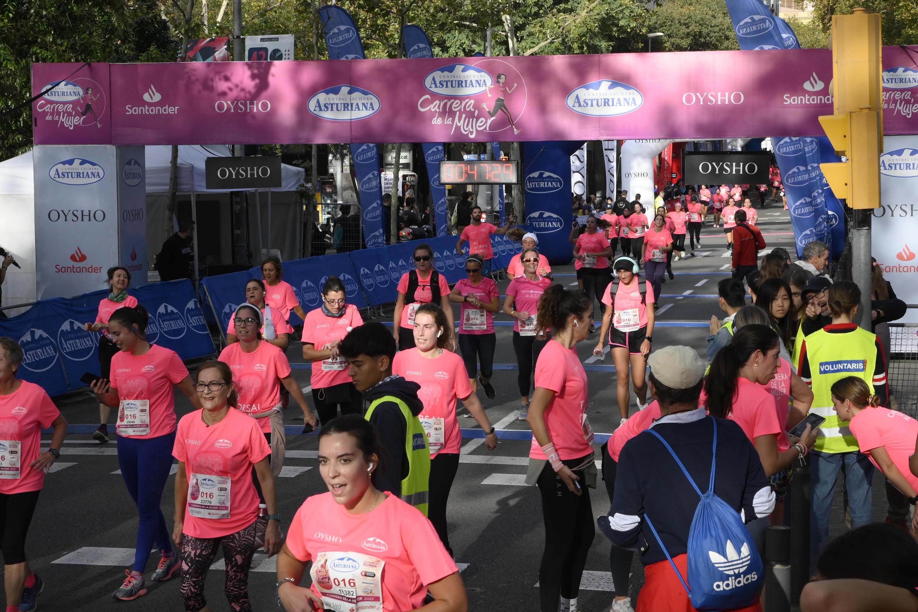Las mejores fotos de la Carrera de la Mujer de Barcelona 2023. 4501