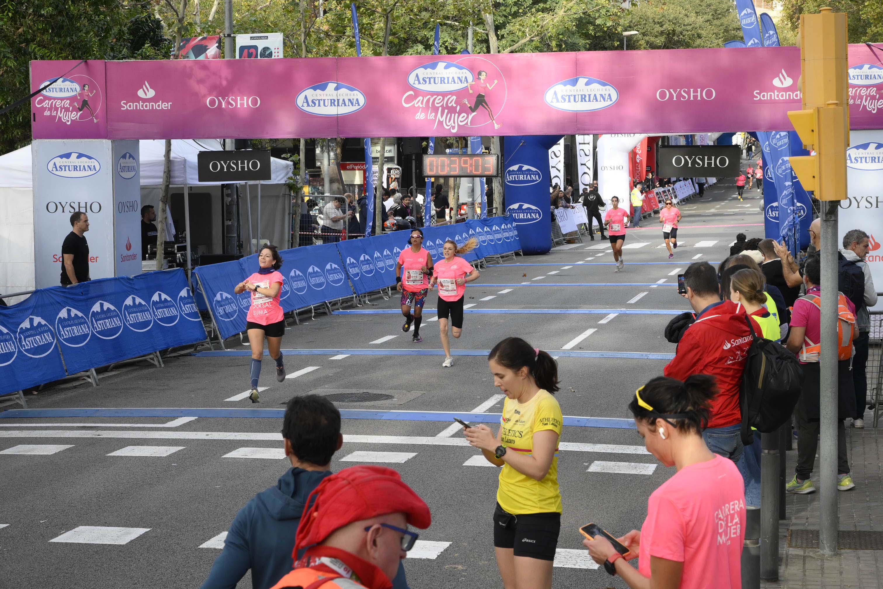 Las mejores fotos de la Carrera de la Mujer de Barcelona 2023. 4253