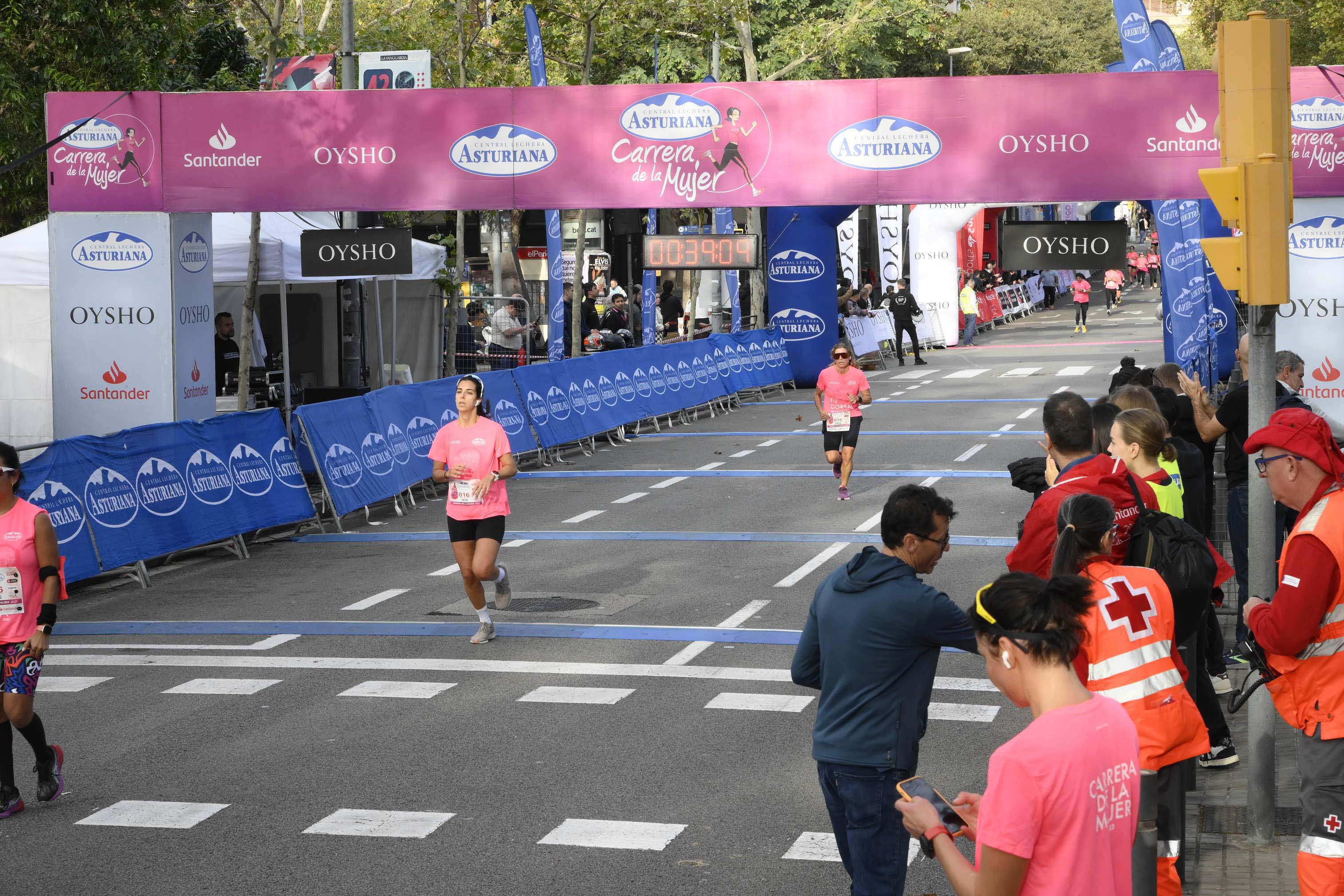 Las mejores fotos de la Carrera de la Mujer de Barcelona 2023. 4256