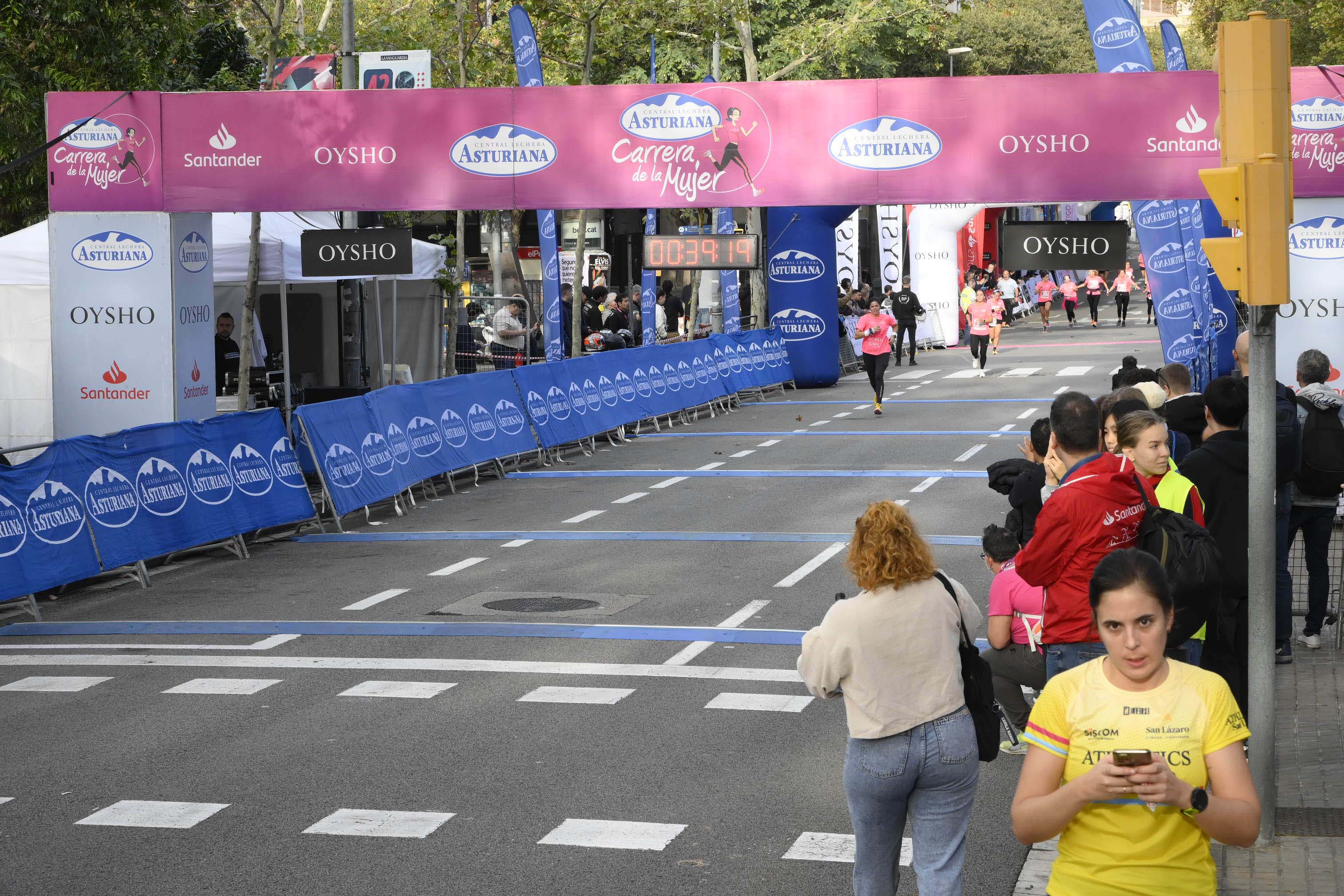 Las mejores fotos de la Carrera de la Mujer de Barcelona 2023. 4261