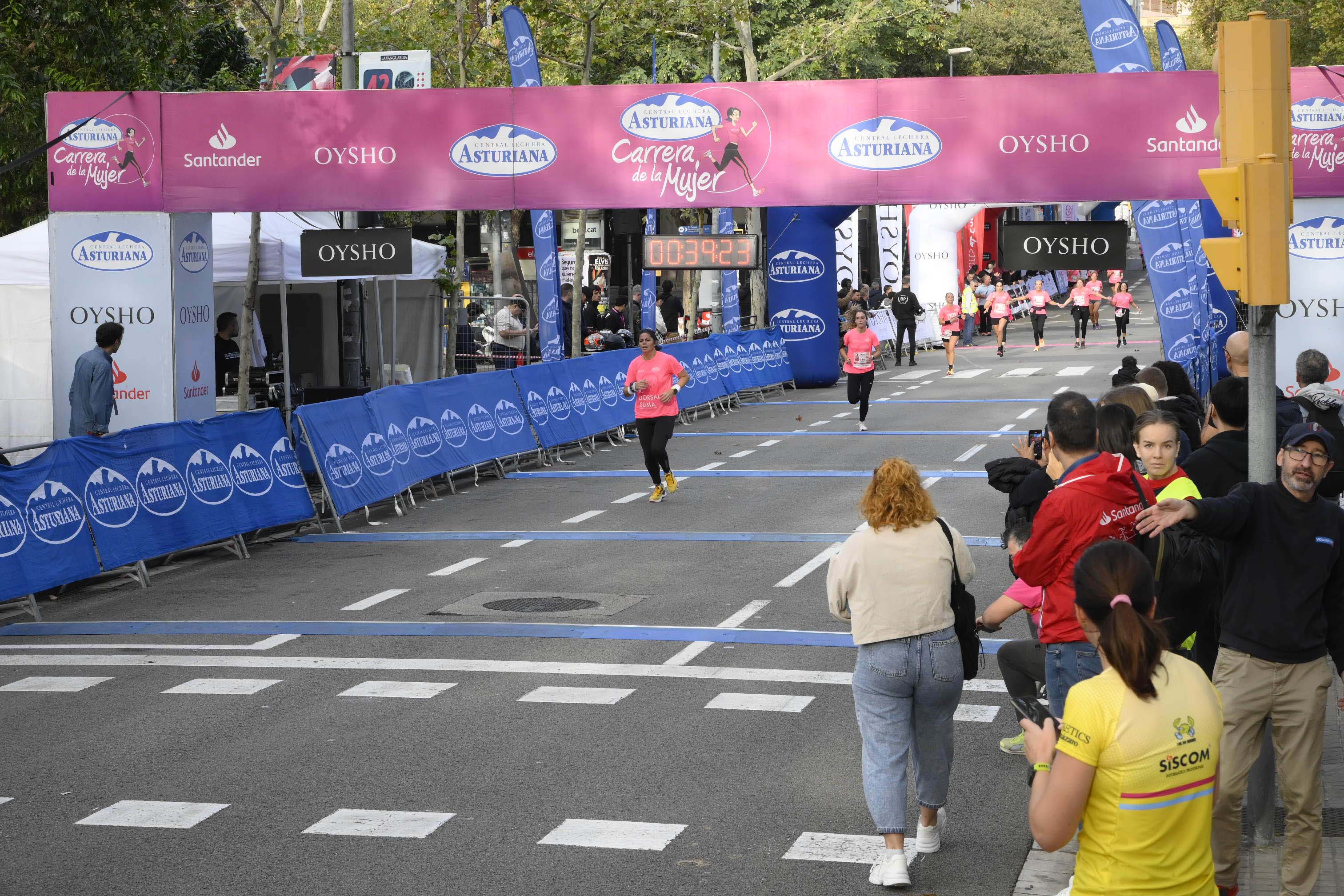 Las mejores fotos de la Carrera de la Mujer de Barcelona 2023. 4263