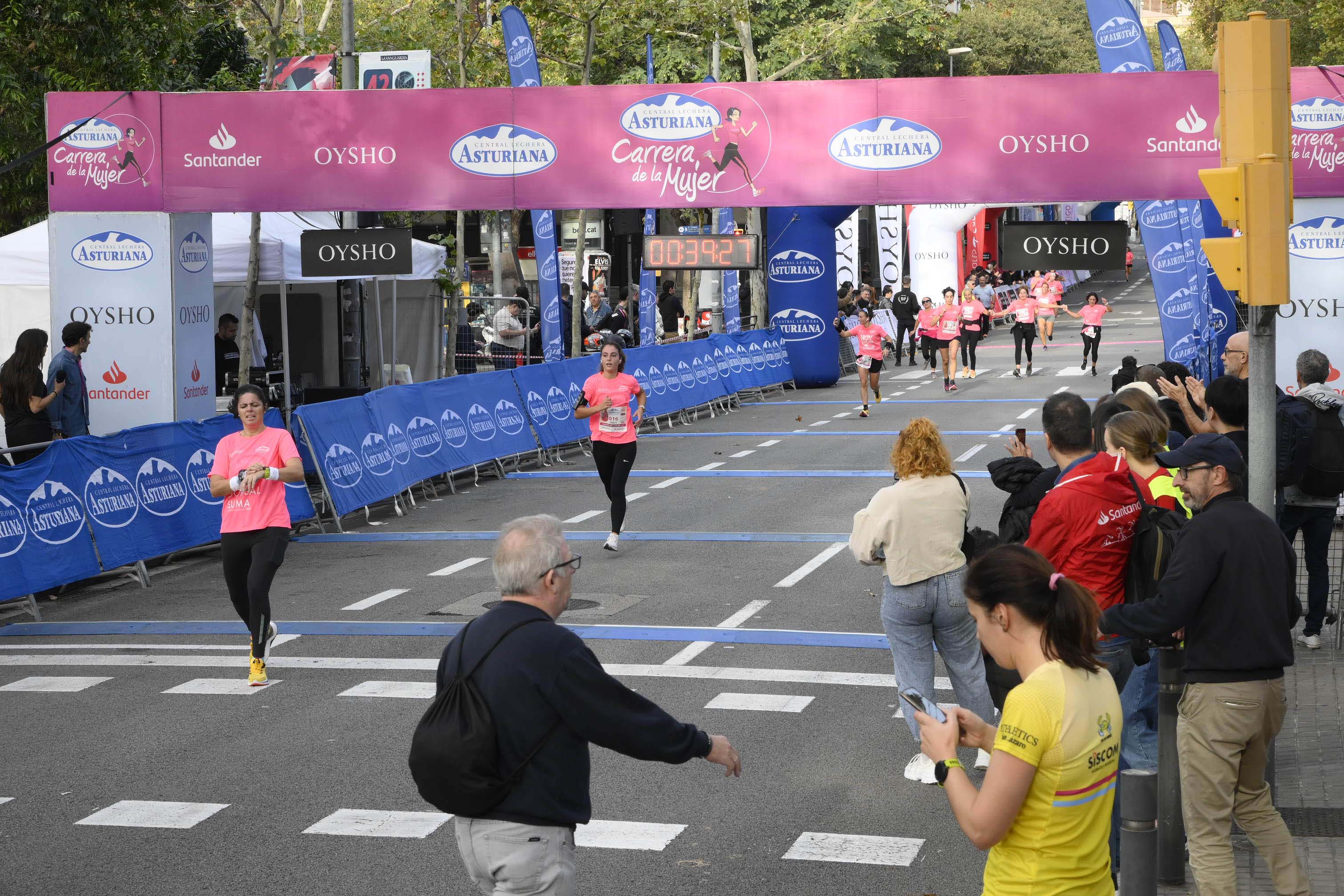 Las mejores fotos de la Carrera de la Mujer de Barcelona 2023. 4265