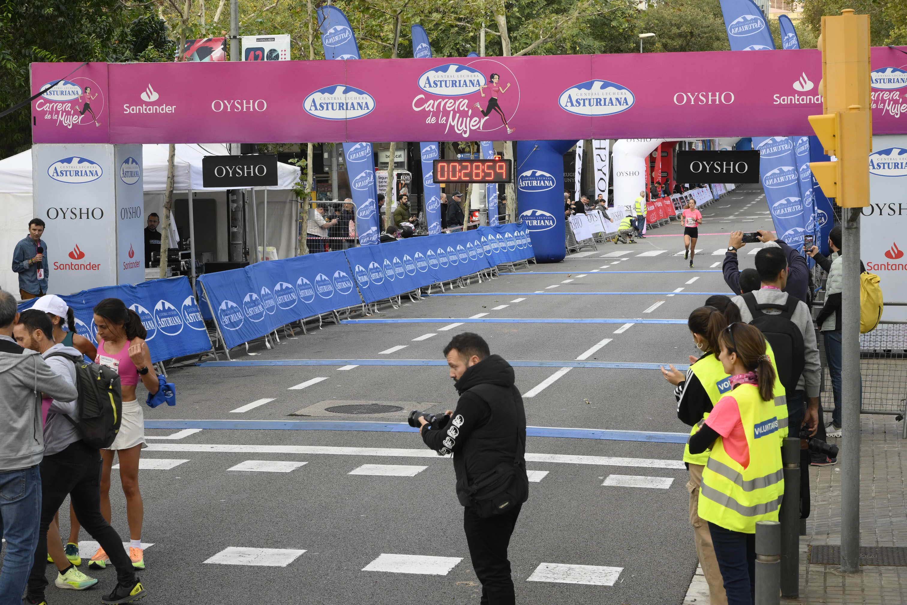 Las mejores fotos de la Carrera de la Mujer de Barcelona 2023. 3958