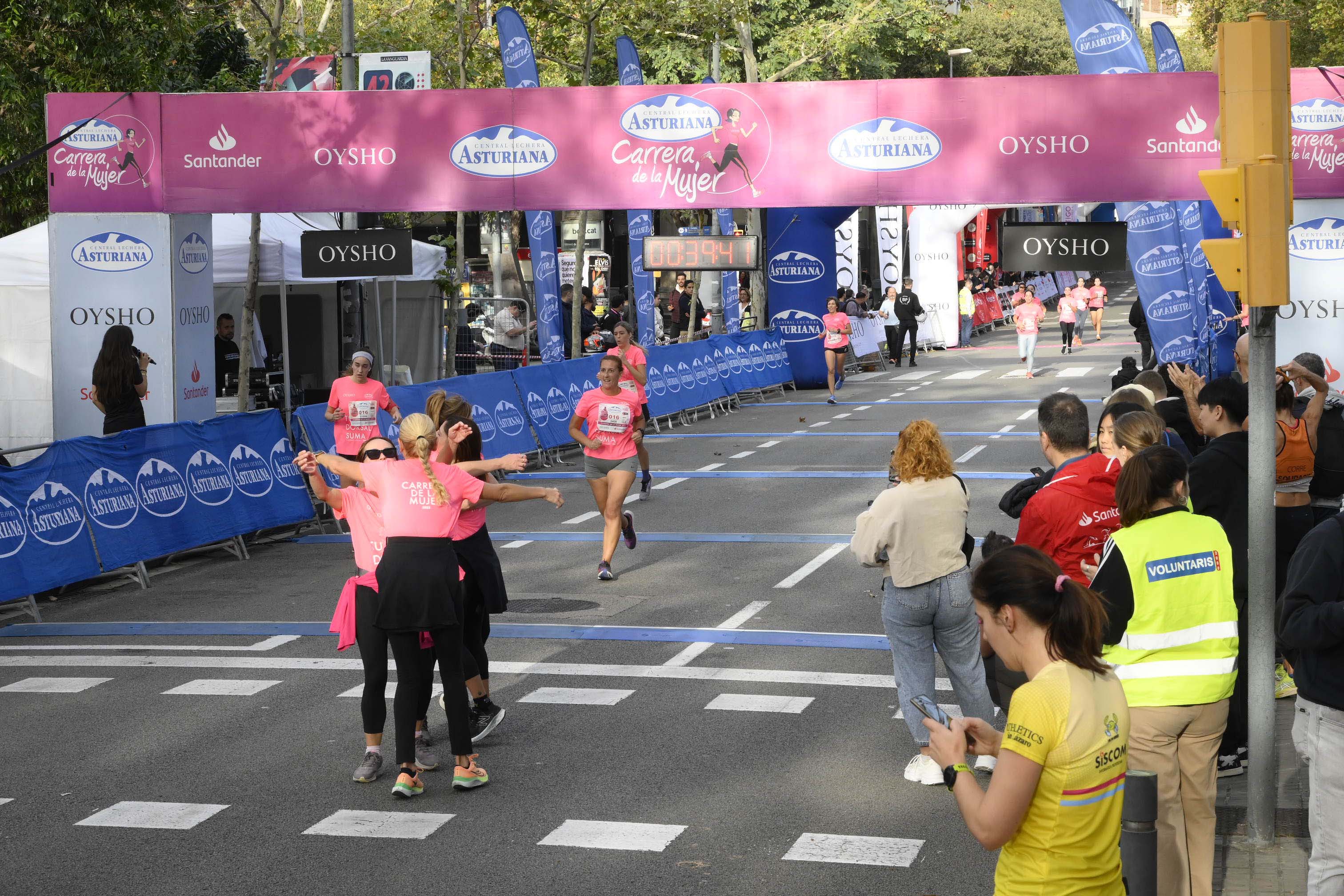Las mejores fotos de la Carrera de la Mujer de Barcelona 2023. 4272