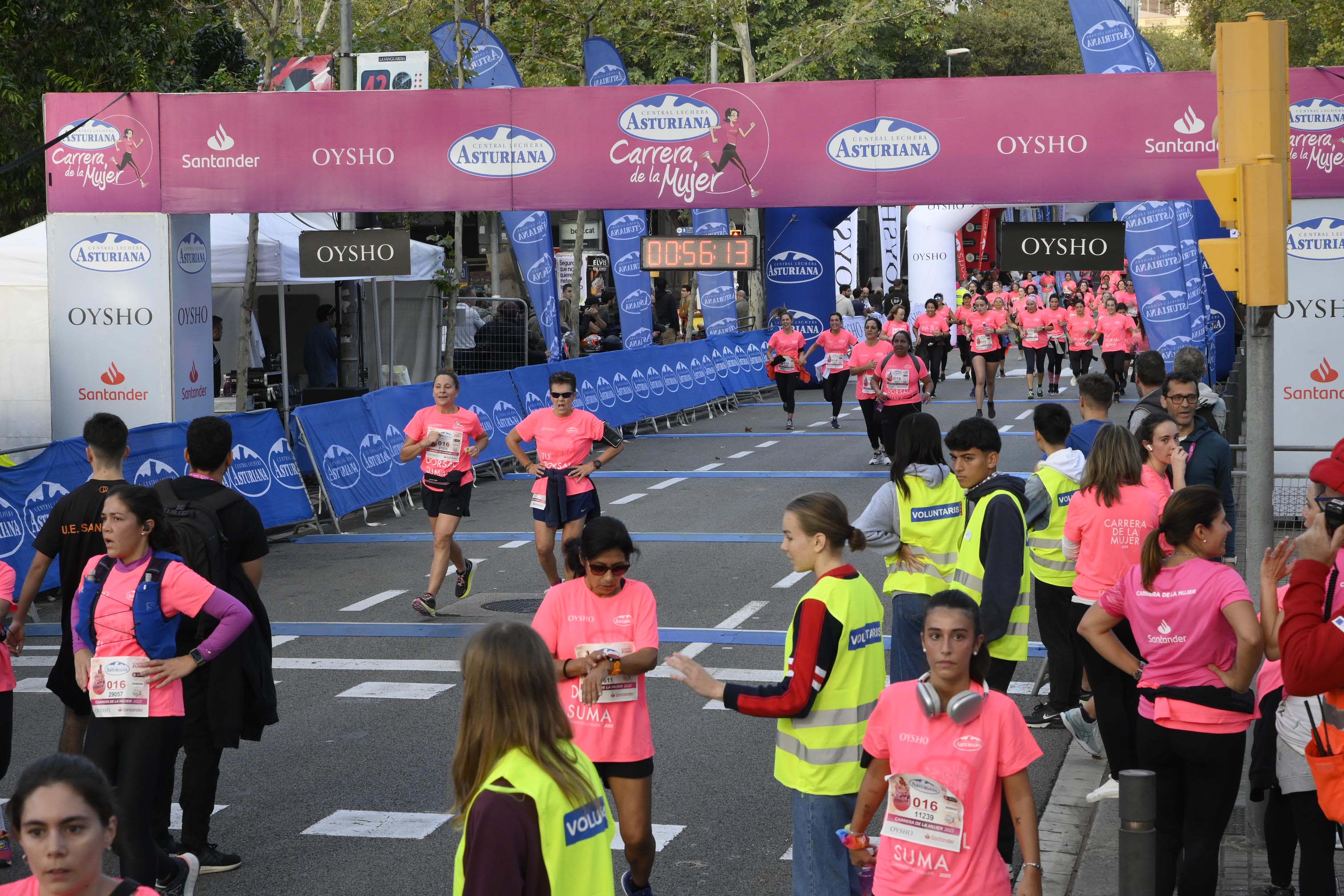 Las mejores fotos de la Carrera de la Mujer de Barcelona 2023. 4763