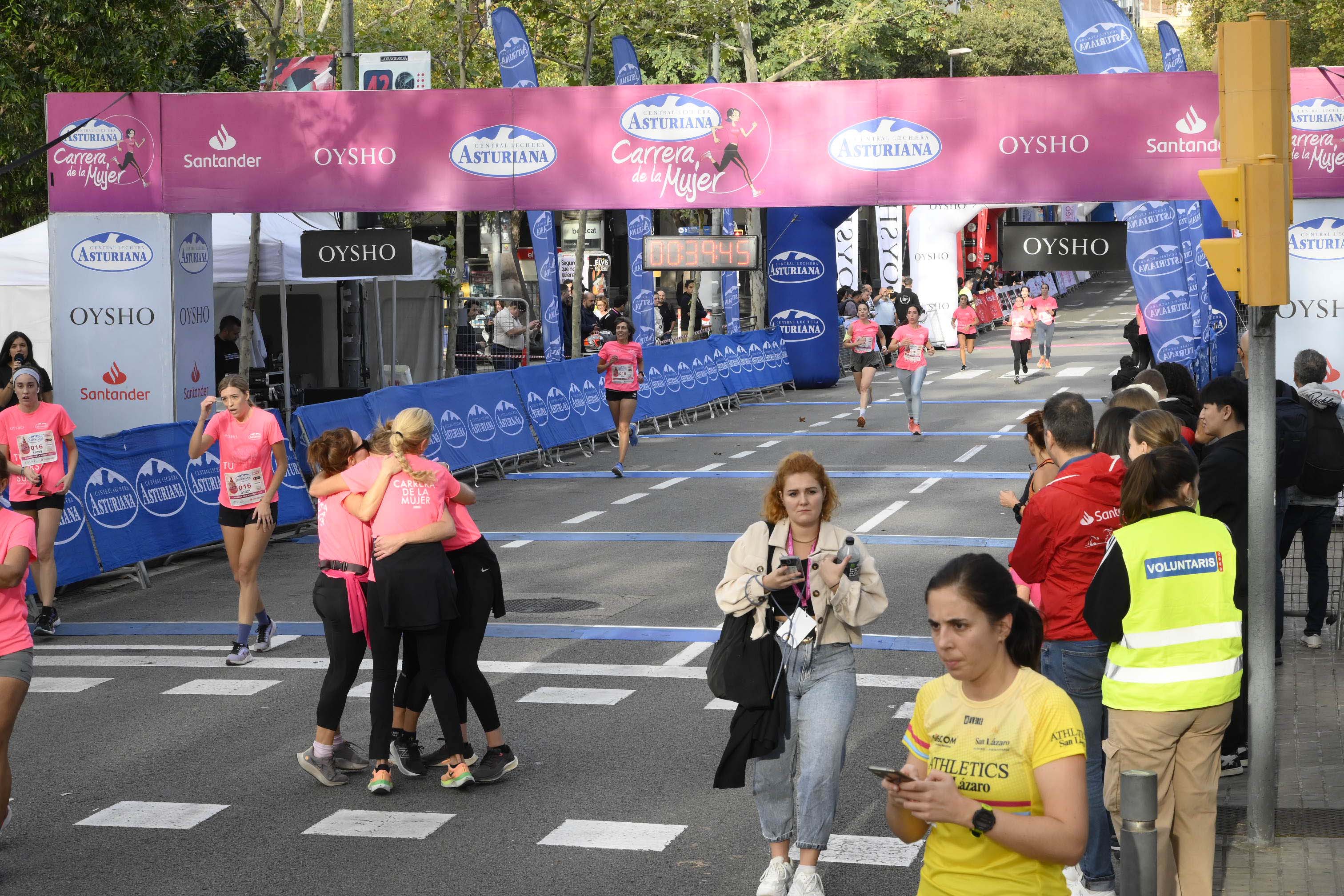 Las mejores fotos de la Carrera de la Mujer de Barcelona 2023. 4274