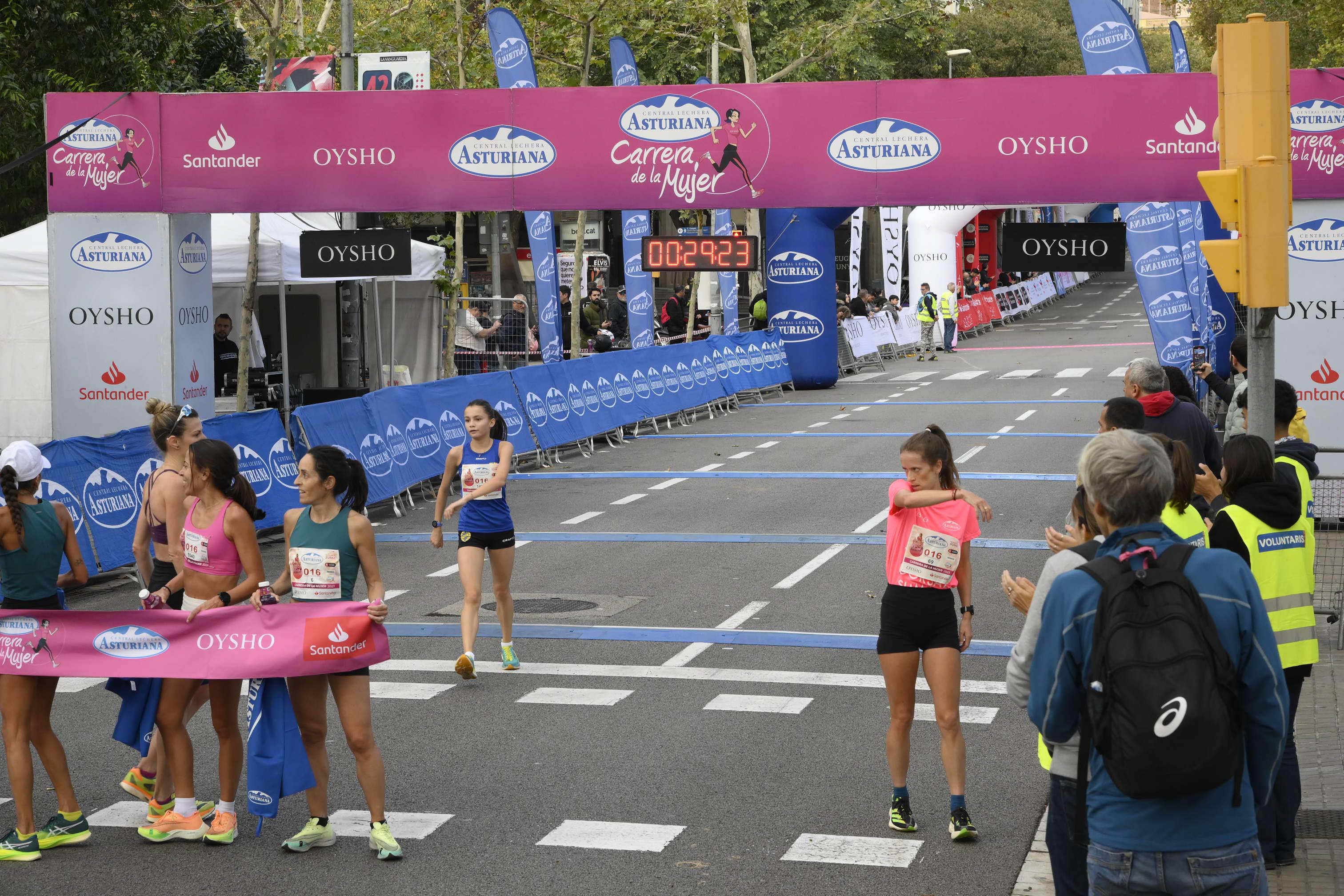 Las mejores fotos de la Carrera de la Mujer de Barcelona 2023. 3970