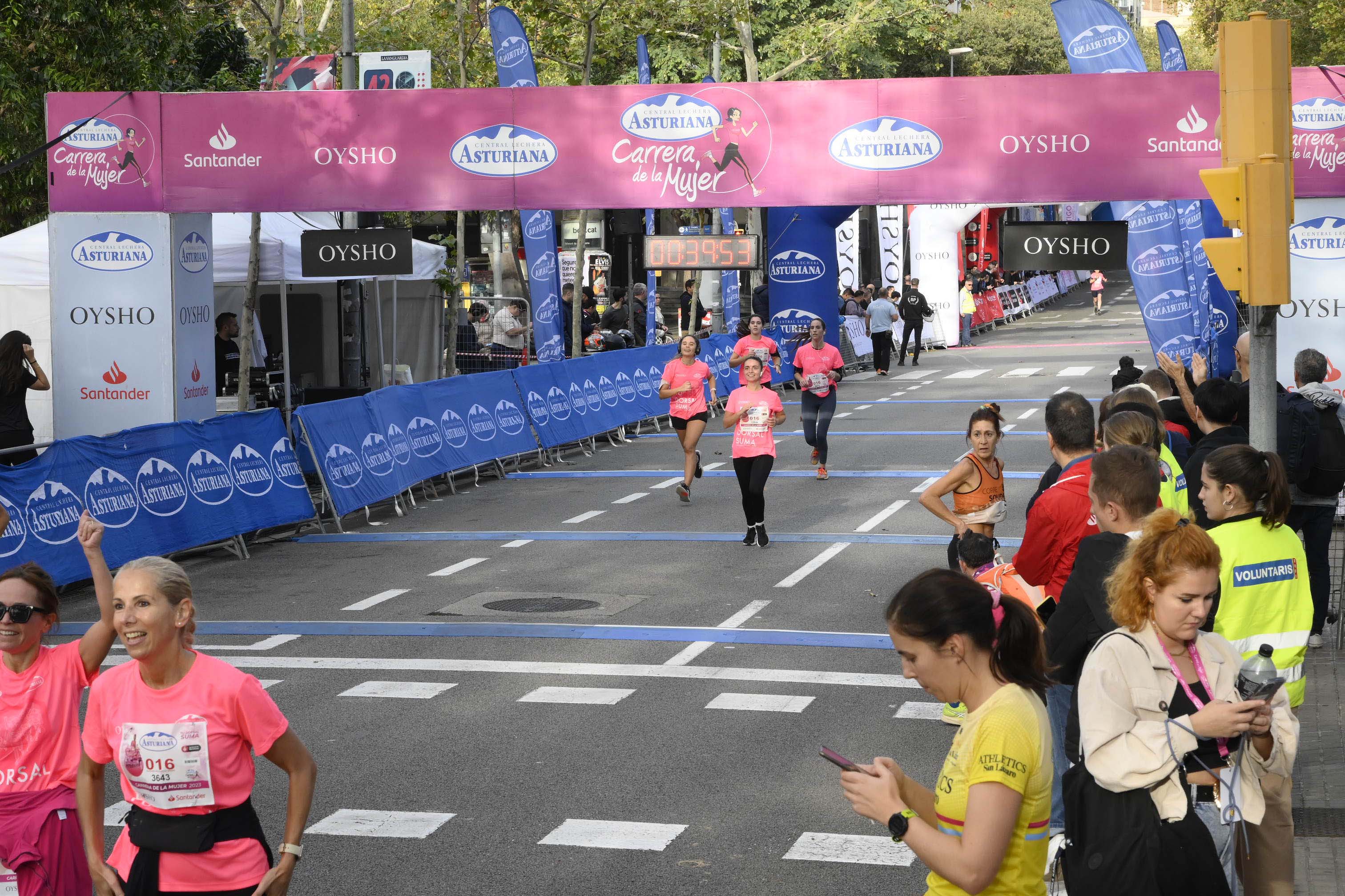 Las mejores fotos de la Carrera de la Mujer de Barcelona 2023. 4278