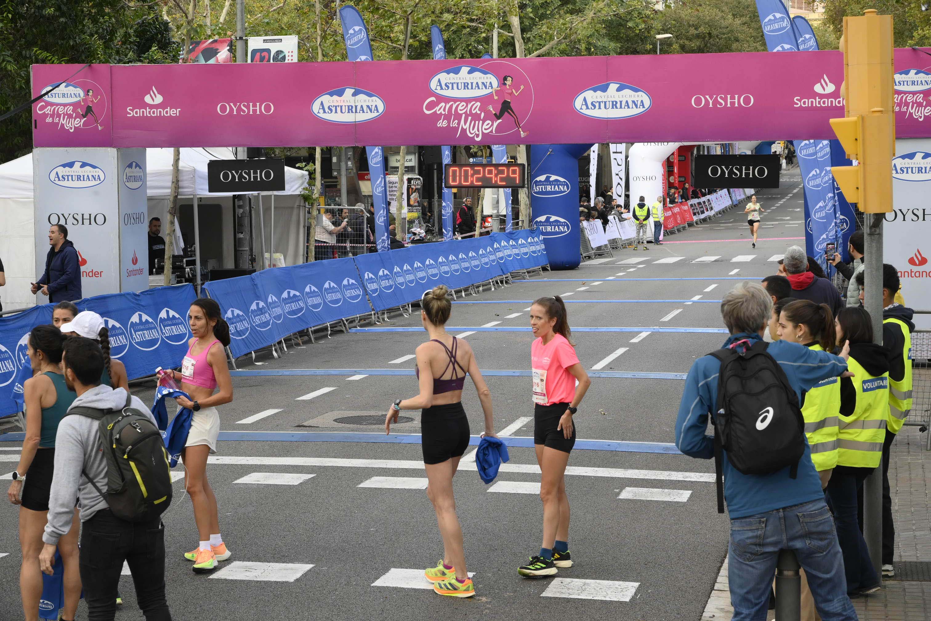 Las mejores fotos de la Carrera de la Mujer de Barcelona 2023. 3973