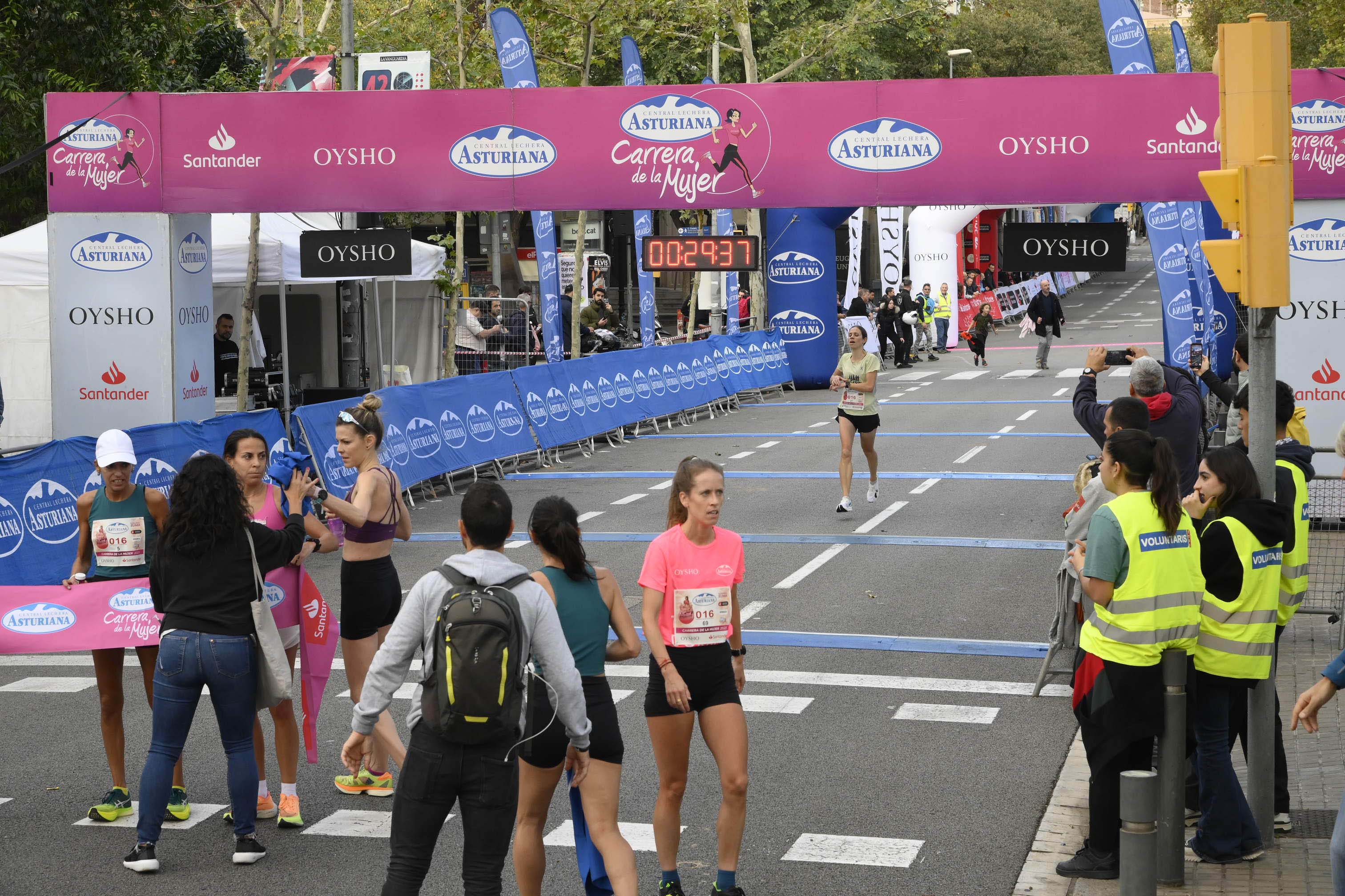 Las mejores fotos de la Carrera de la Mujer de Barcelona 2023. 3977