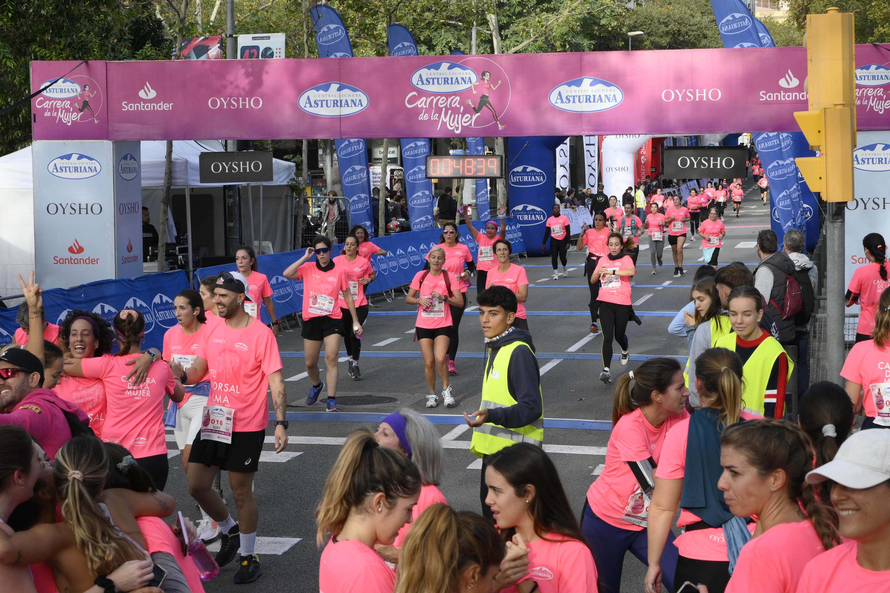 Las mejores fotos de la Carrera de la Mujer de Barcelona 2023. 4536