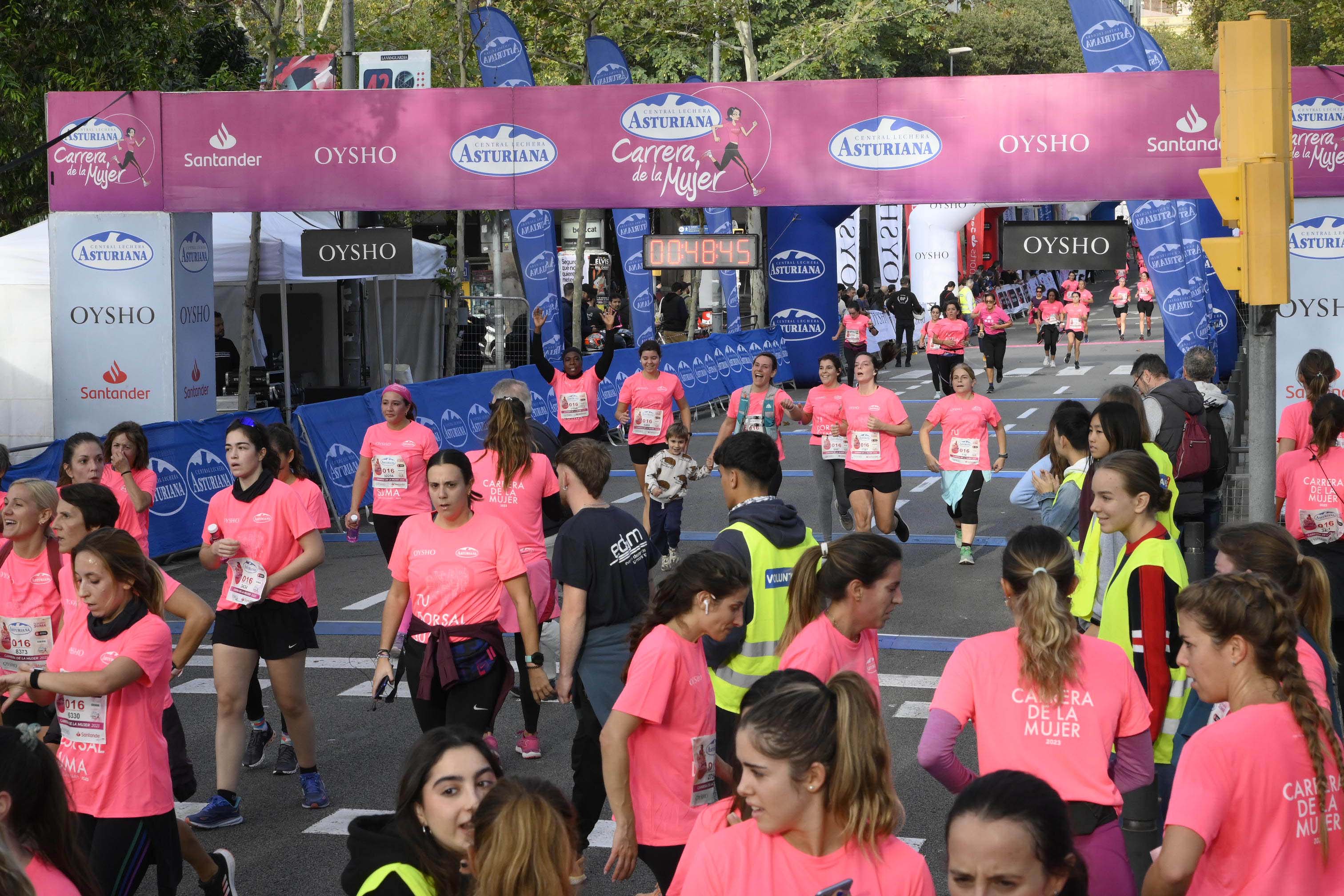 Las mejores fotos de la Carrera de la Mujer de Barcelona 2023. 4539
